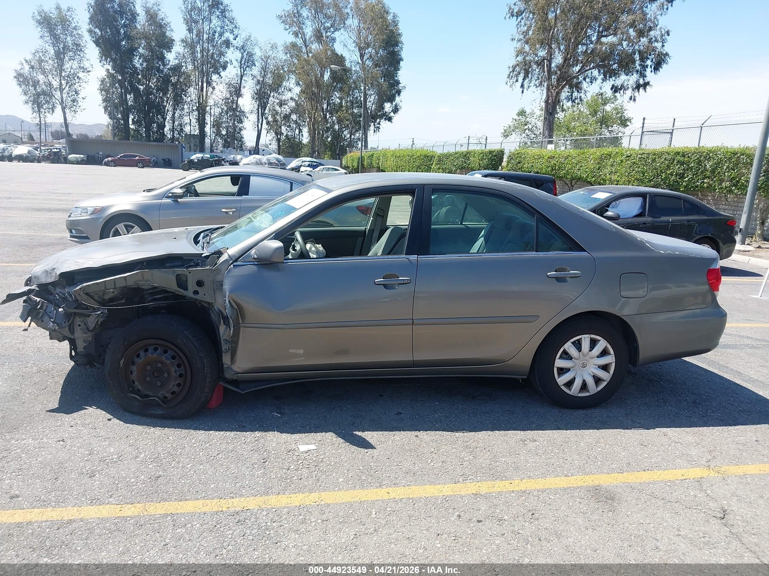2006 Toyota Camry Le Gray vin: 4T1BE32K46U740058