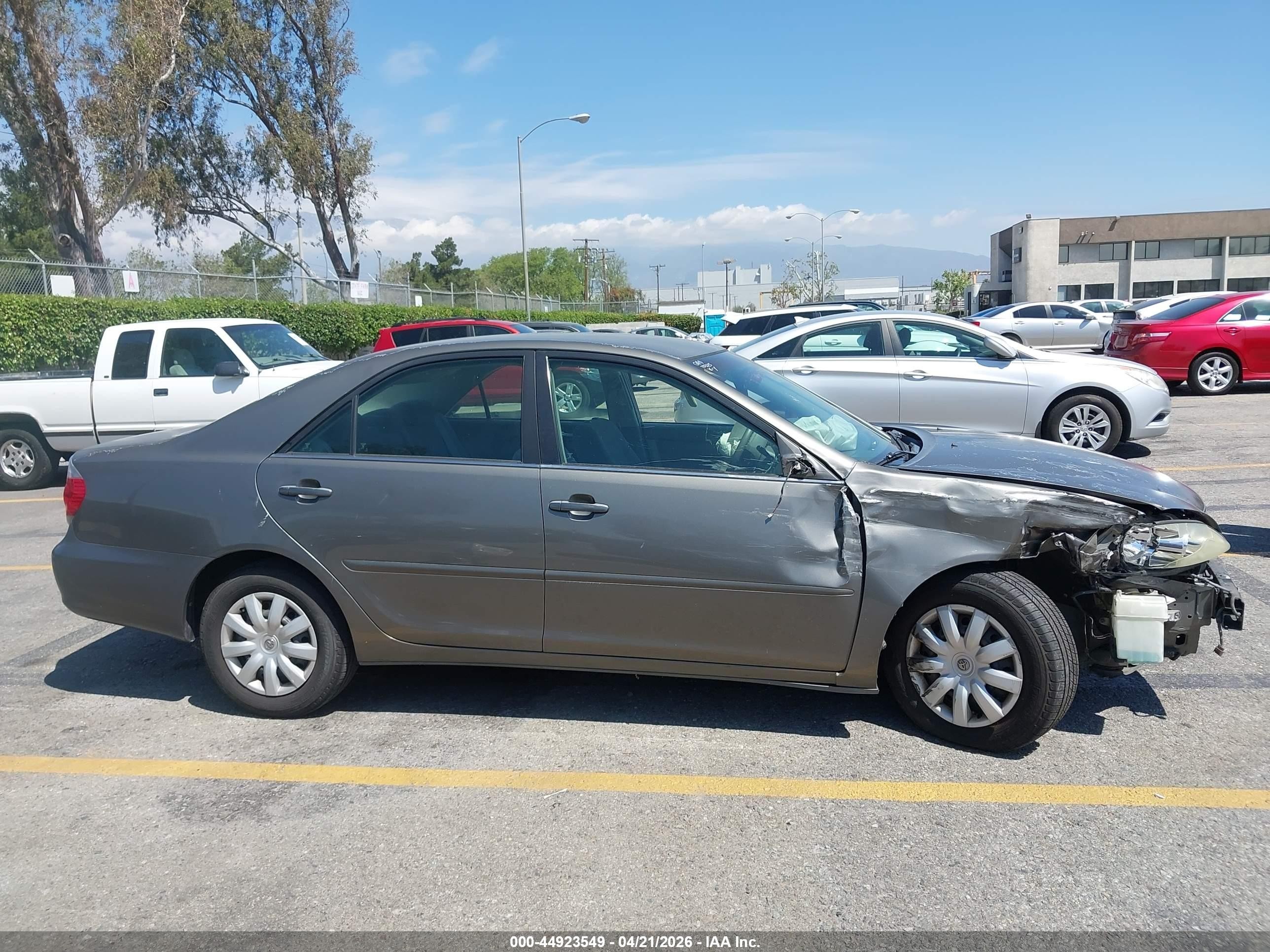 2006 Toyota Camry Le Gray vin: 4T1BE32K46U740058