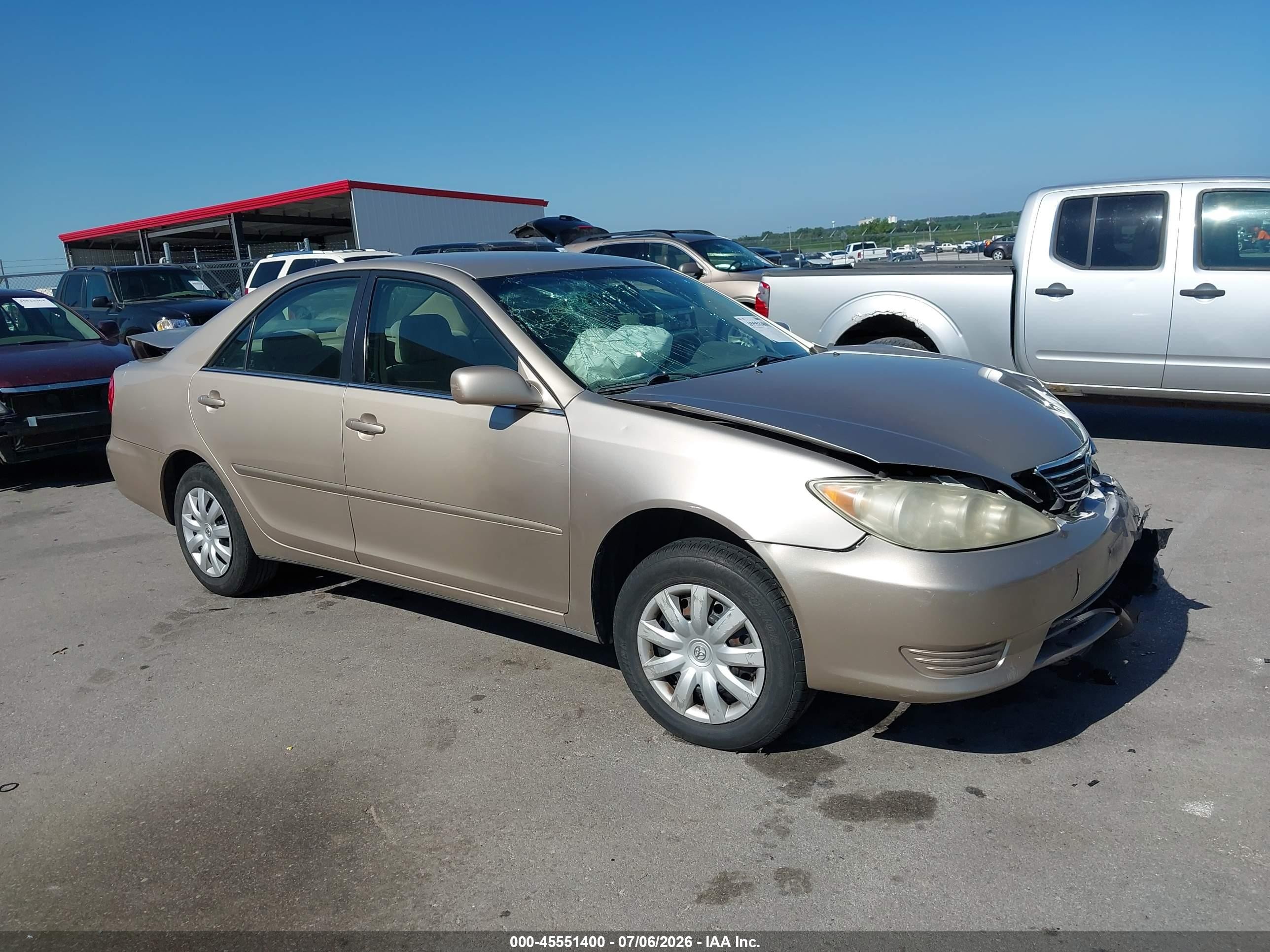 2006 Toyota Camry Le Gold vin: 4T1BE32K46U747799