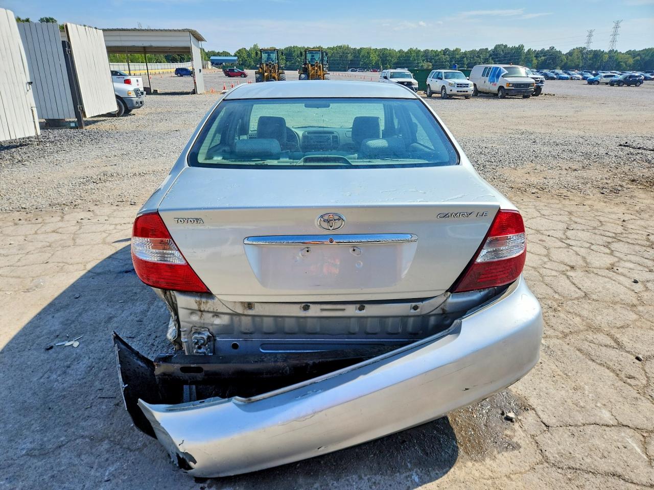 2002 Toyota Camry Le Silver vin: 4T1BE32K52U050765