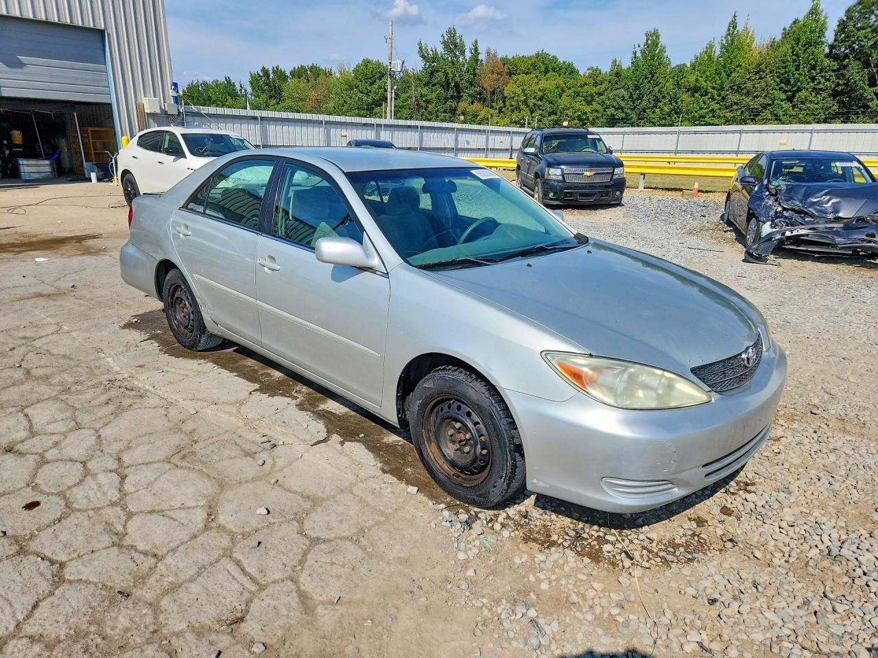 2002 Toyota Camry Le Silver vin: 4T1BE32K52U050765