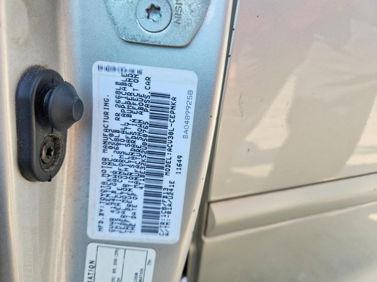 2002 Toyota Camry Le Silver vin: 4T1BE32K52U050765