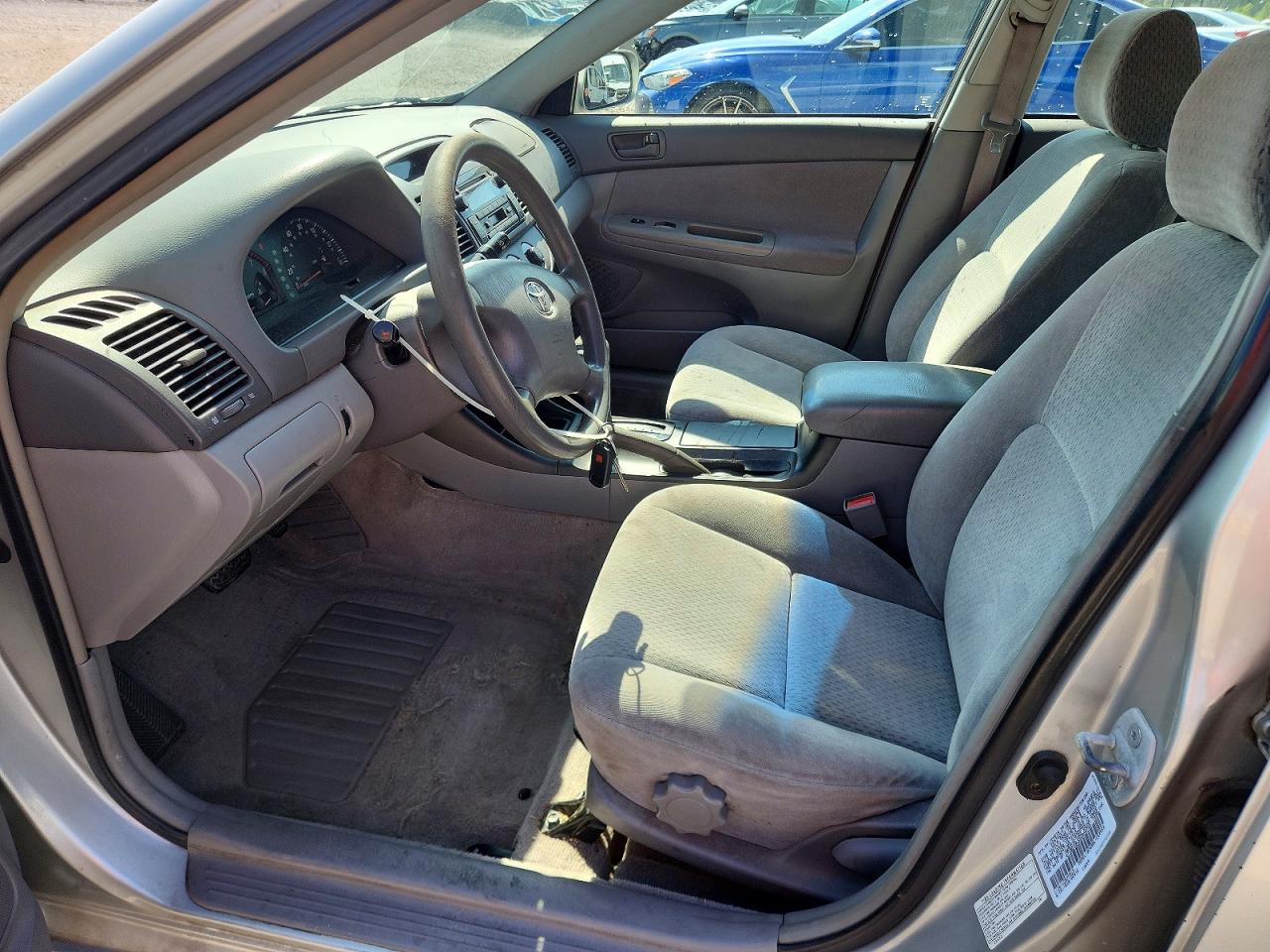 2002 Toyota Camry Le Silver vin: 4T1BE32K52U050765