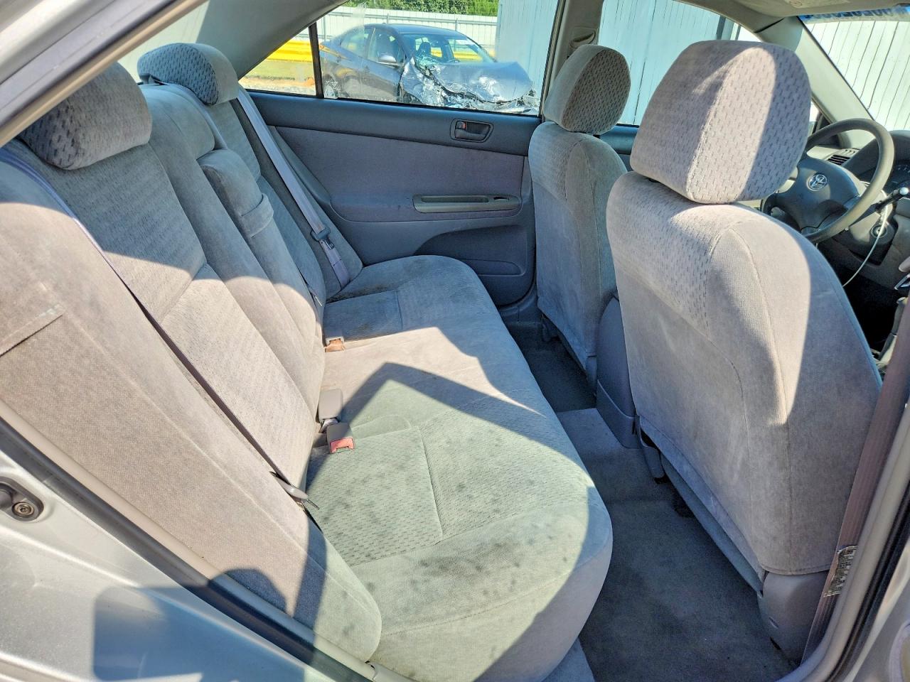 2002 Toyota Camry Le Silver vin: 4T1BE32K52U050765