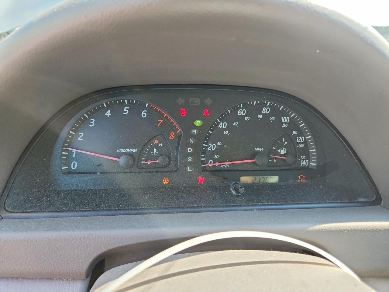 2002 Toyota Camry Le Silver vin: 4T1BE32K52U050765