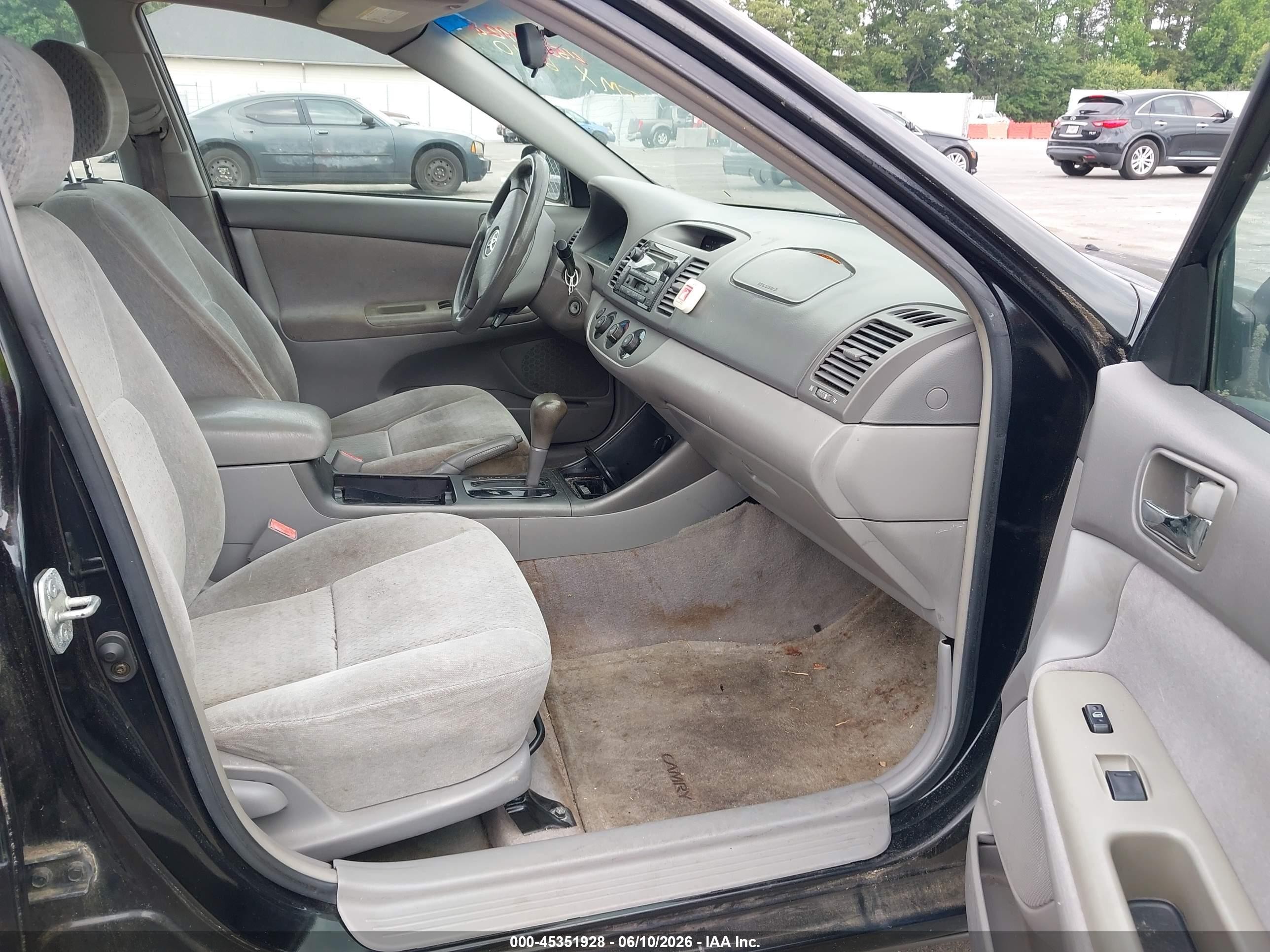 2002 Toyota Camry Le Black vin: 4T1BE32K52U079764
