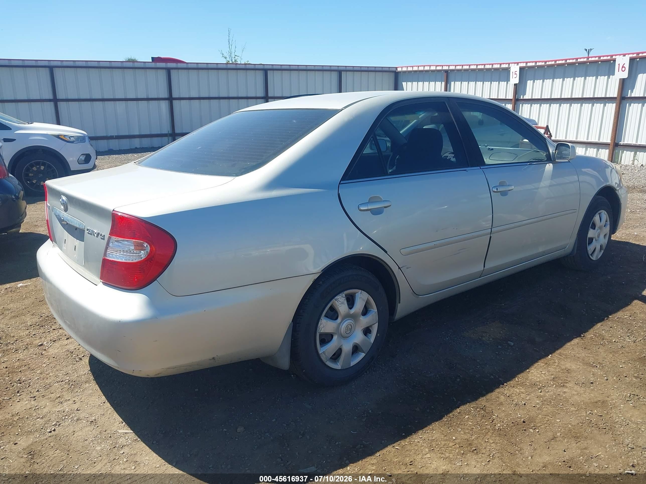 2002 Toyota Camry Le Silver vin: 4T1BE32K52U104338