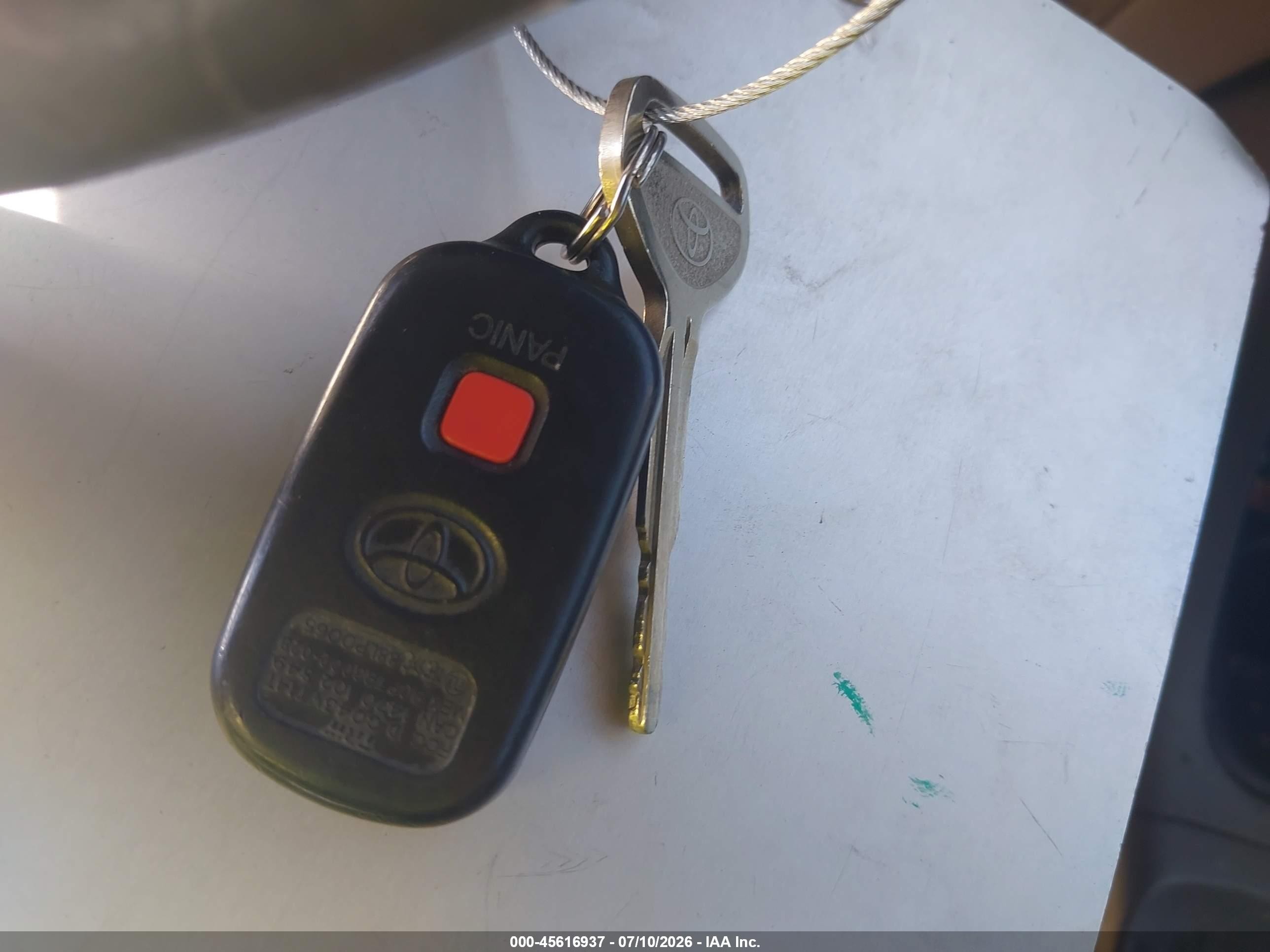 2002 Toyota Camry Le Silver vin: 4T1BE32K52U104338