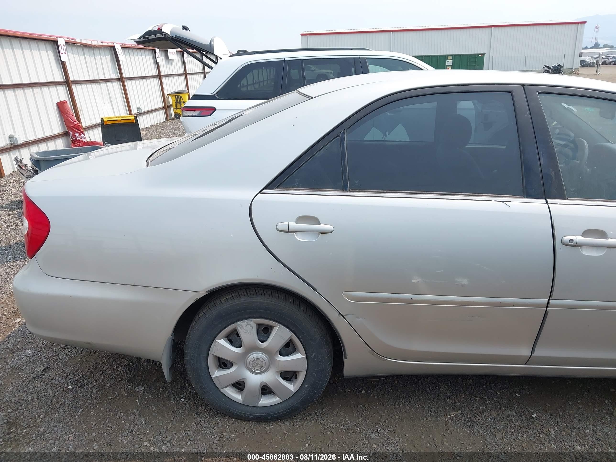 2002 Toyota Camry Le Silver vin: 4T1BE32K52U104338