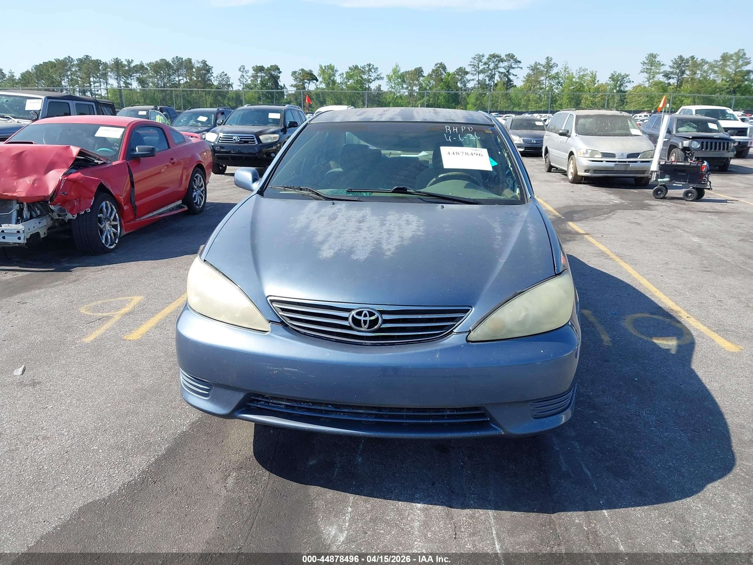 2002 Toyota Camry Le Blue vin: 4T1BE32K52U500284