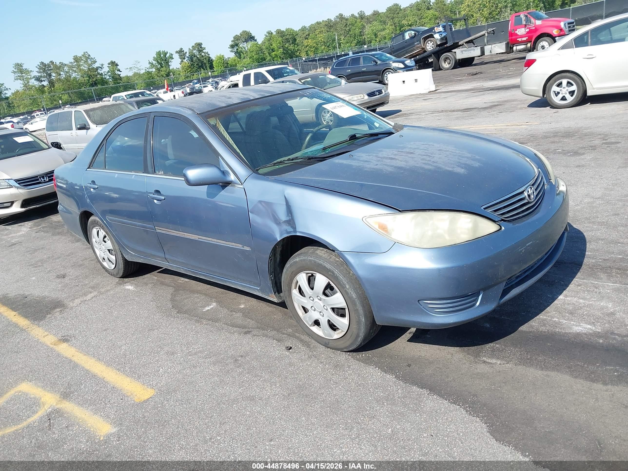 2002 Toyota Camry Le Blue vin: 4T1BE32K52U500284