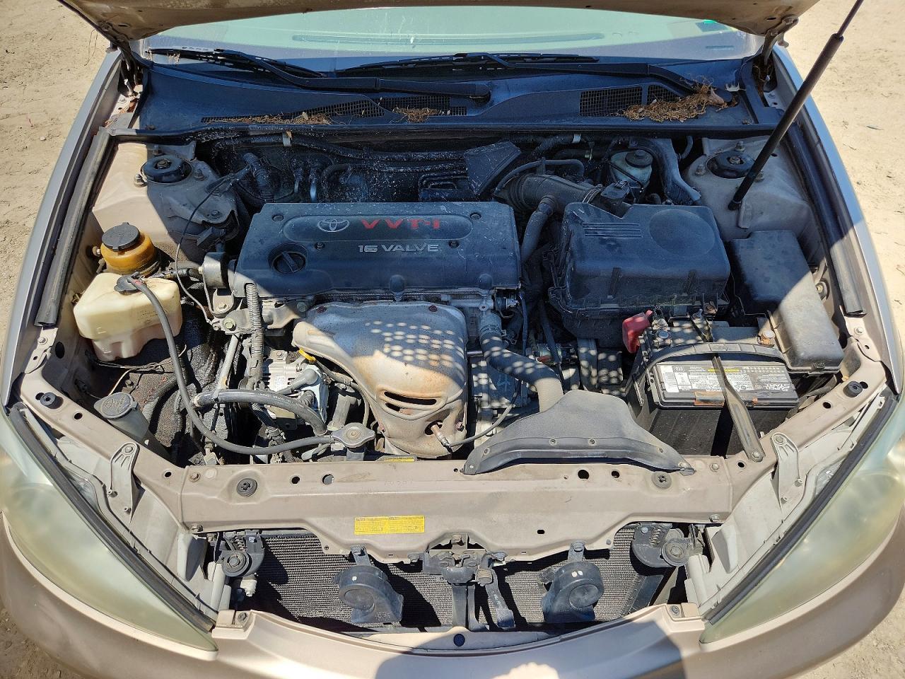 2002 Toyota Camry Le Tan vin: 4T1BE32K52U505663