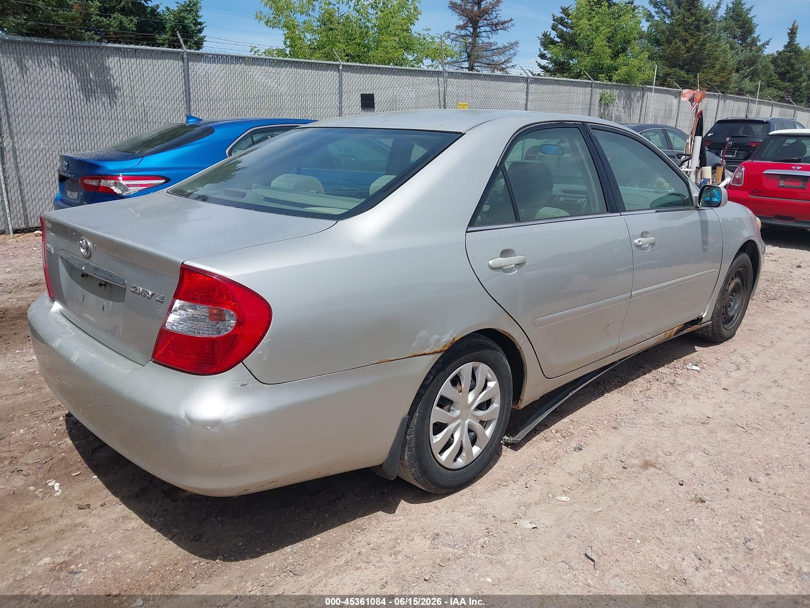 2002 Toyota Camry Le Silver vin: 4T1BE32K52U525072
