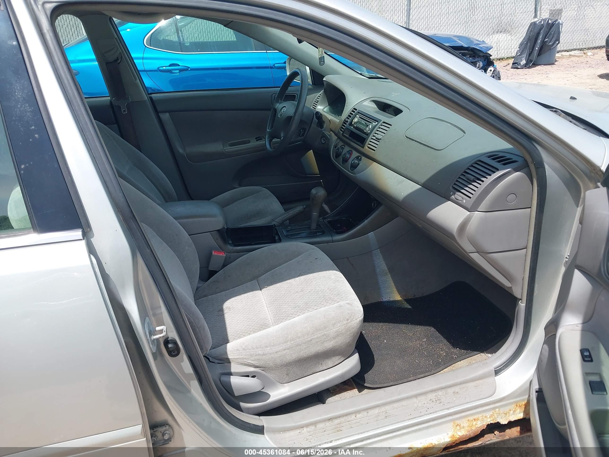 2002 Toyota Camry Le Silver vin: 4T1BE32K52U525072