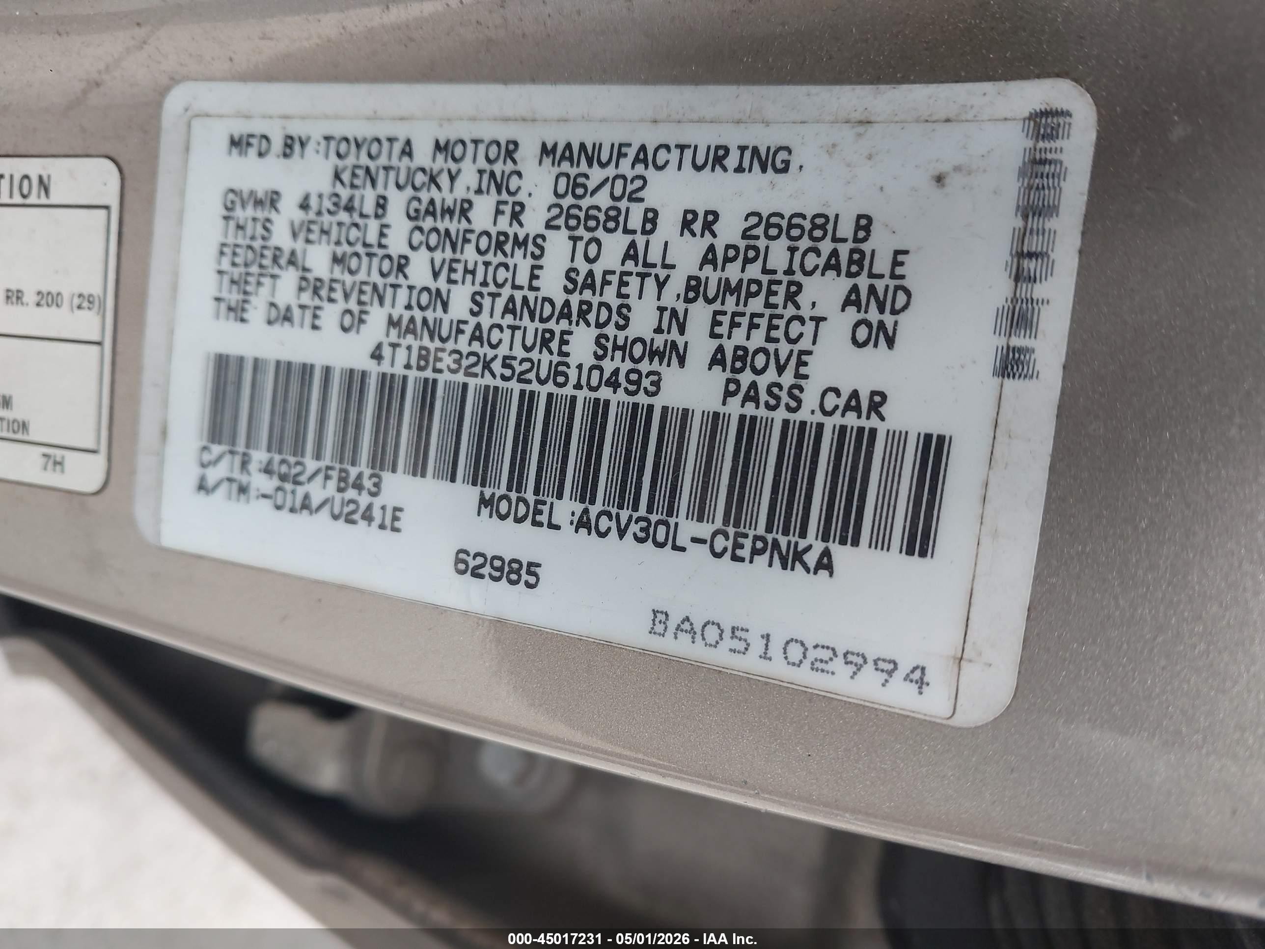 2002 Toyota Camry Le Gold vin: 4T1BE32K52U610493