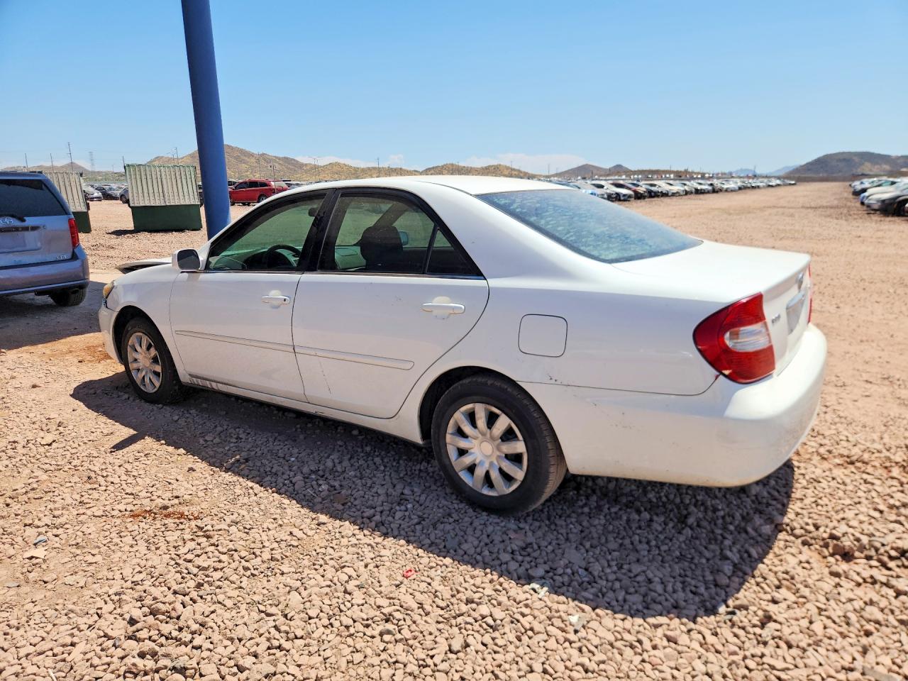 2003 Toyota Camry Le White vin: 4T1BE32K53U128429