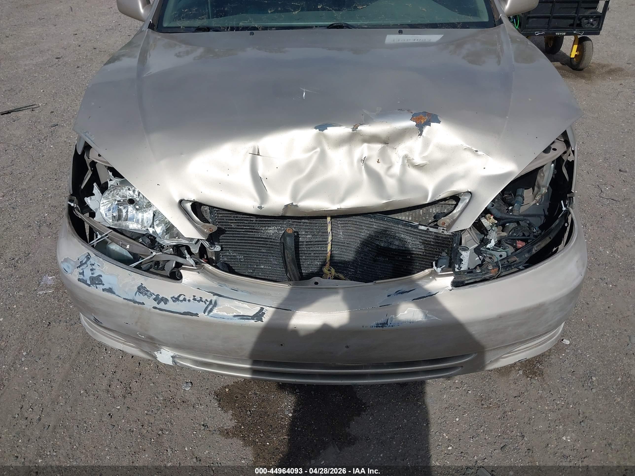 2003 Toyota Camry Le Gold vin: 4T1BE32K53U664541
