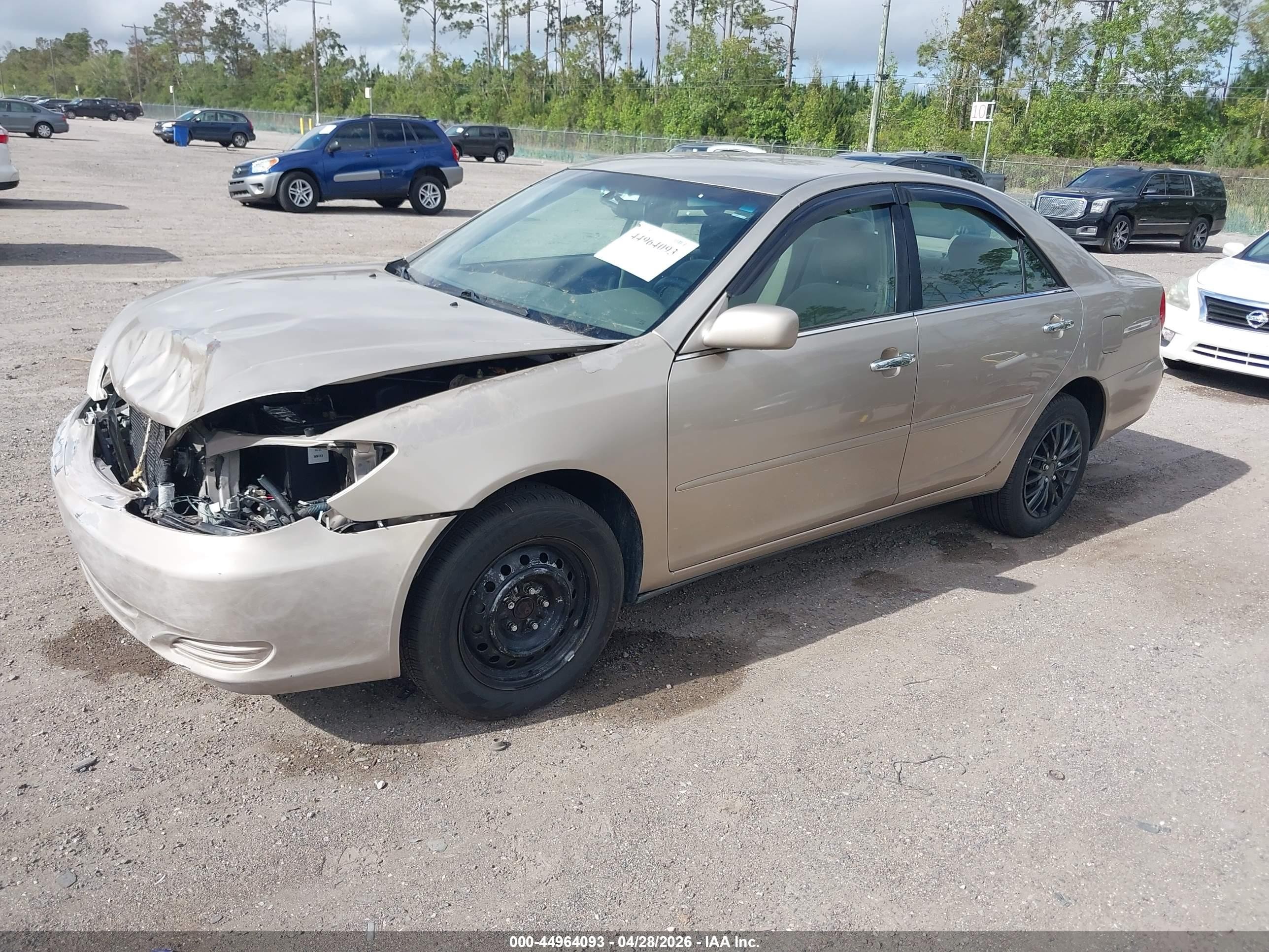 2003 Toyota Camry Le Gold vin: 4T1BE32K53U664541