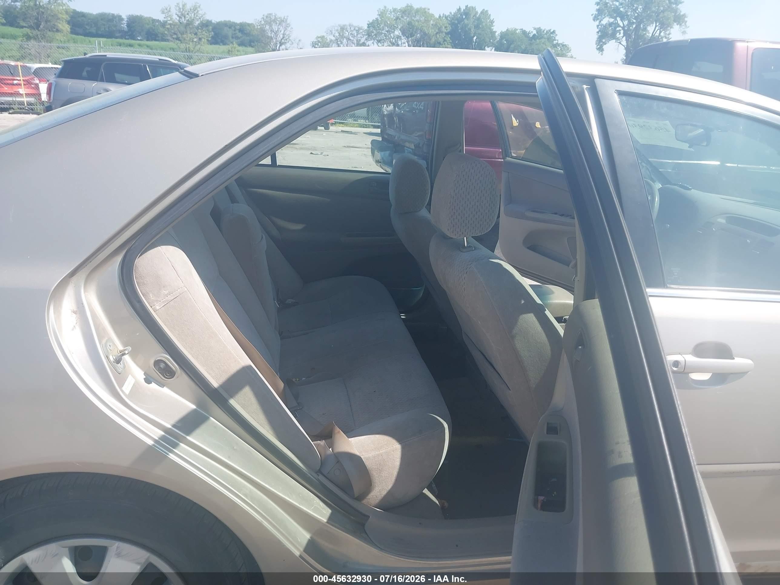 2003 Toyota Camry Le Beige vin: 4T1BE32K53U751968