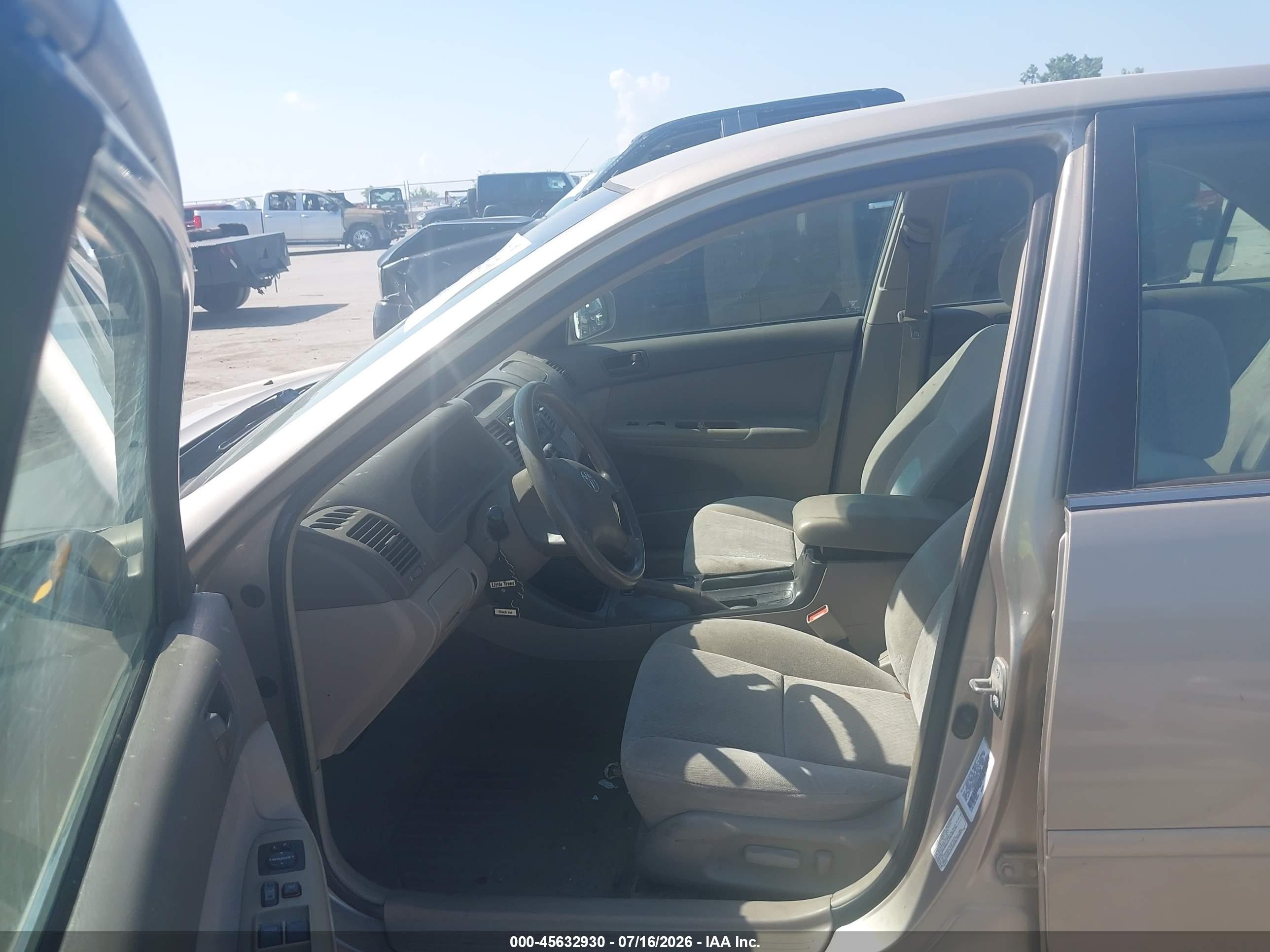 2003 Toyota Camry Le Beige vin: 4T1BE32K53U751968