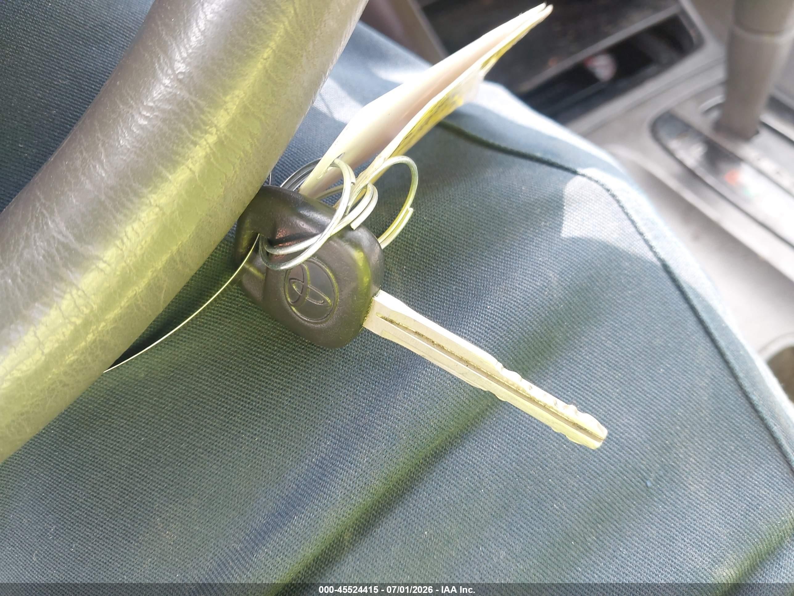 2004 Toyota Camry Le Бордовый vin: 4T1BE32K54U277358