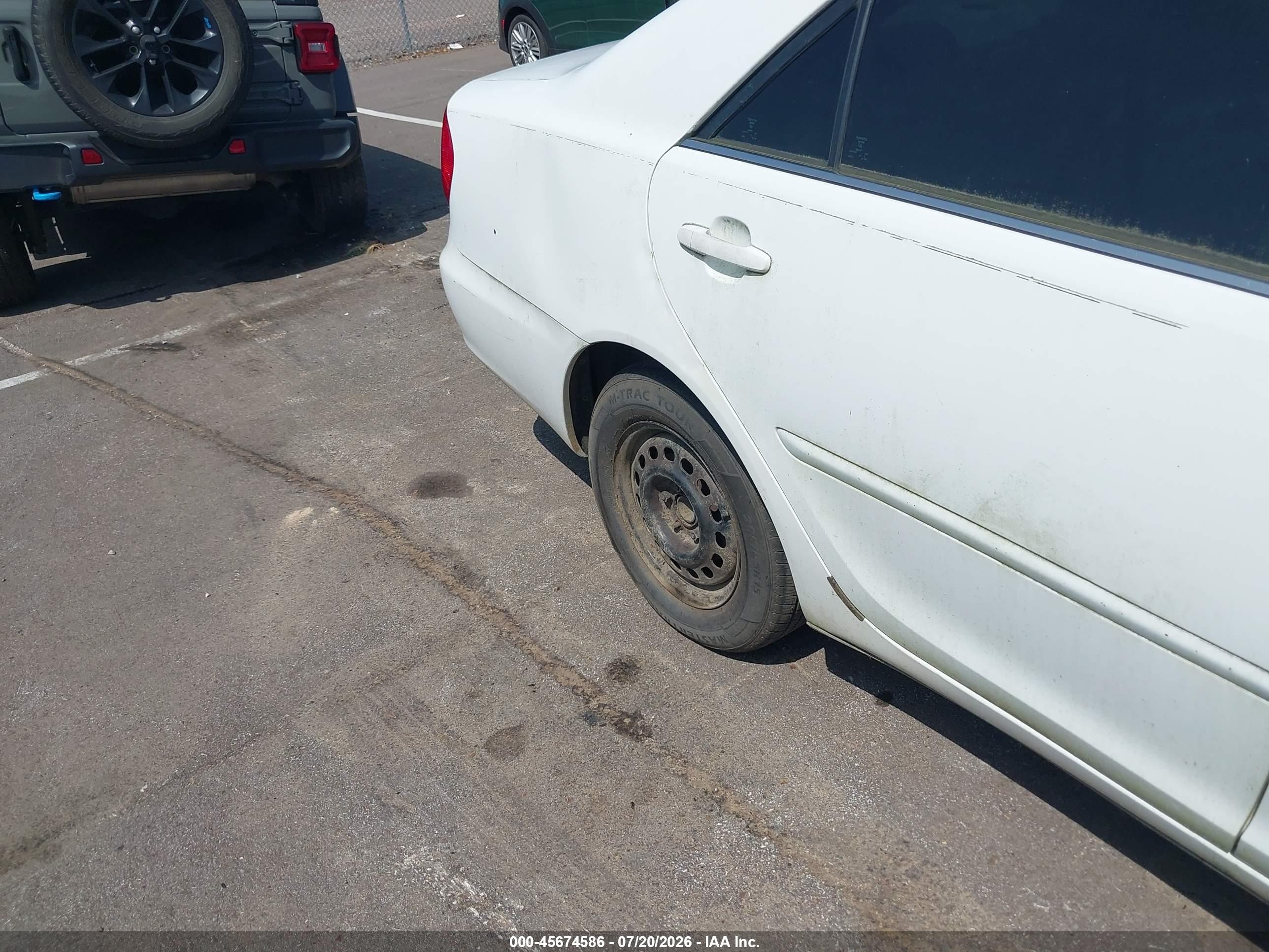 2004 Toyota Camry Le White vin: 4T1BE32K54U279658
