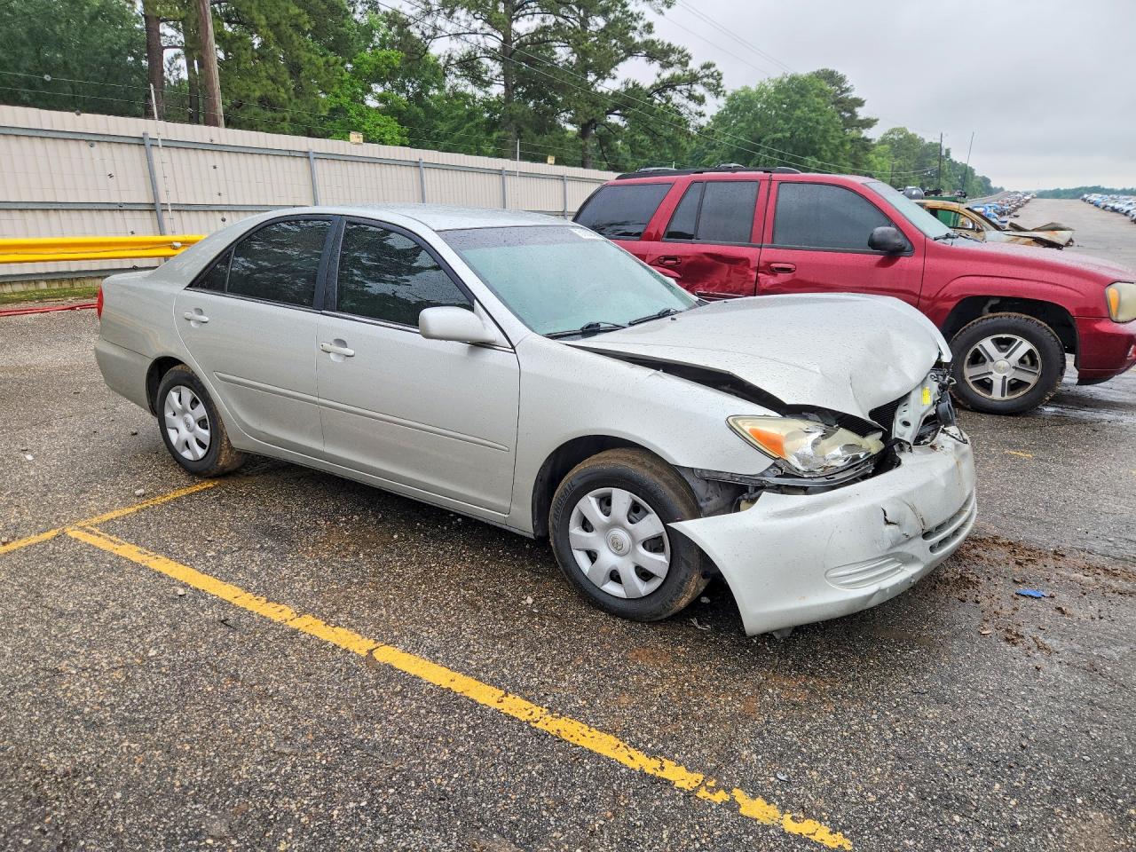 2004 Toyota Camry Le Silver vin: 4T1BE32K54U789945