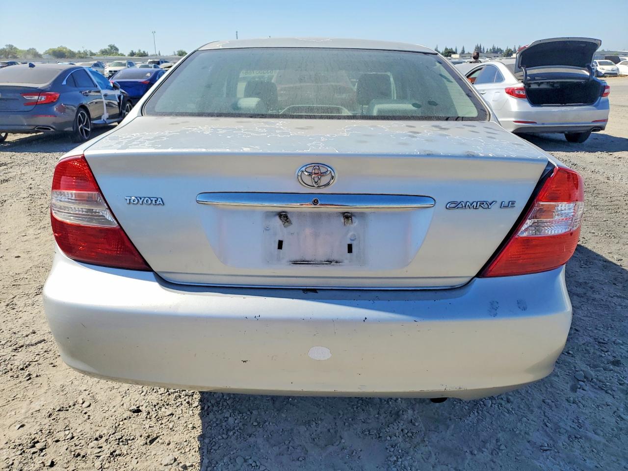 2004 Toyota Camry Le Silver vin: 4T1BE32K54U814939