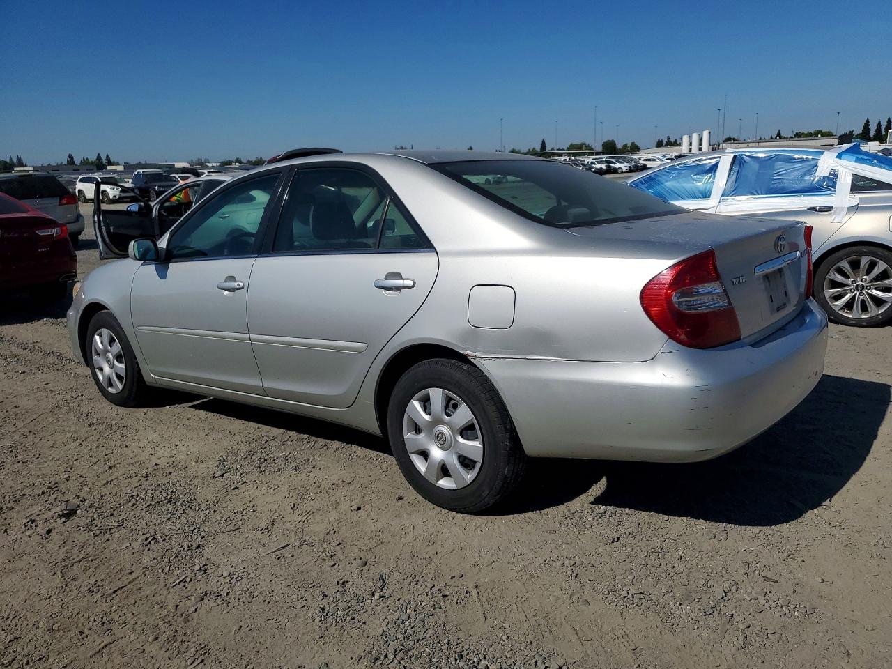 2004 Toyota Camry Le Silver vin: 4T1BE32K54U814939