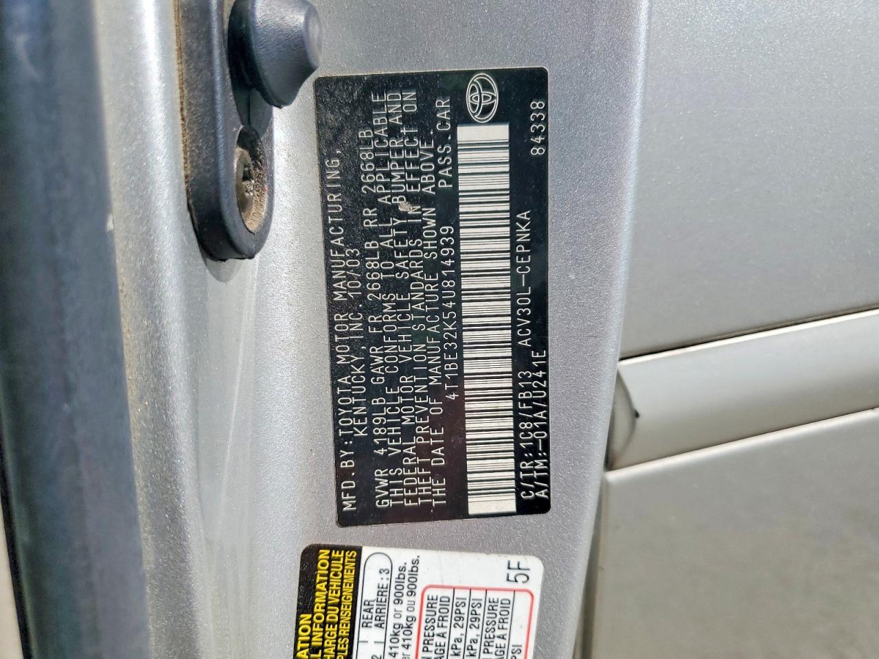 2004 Toyota Camry Le Silver vin: 4T1BE32K54U814939