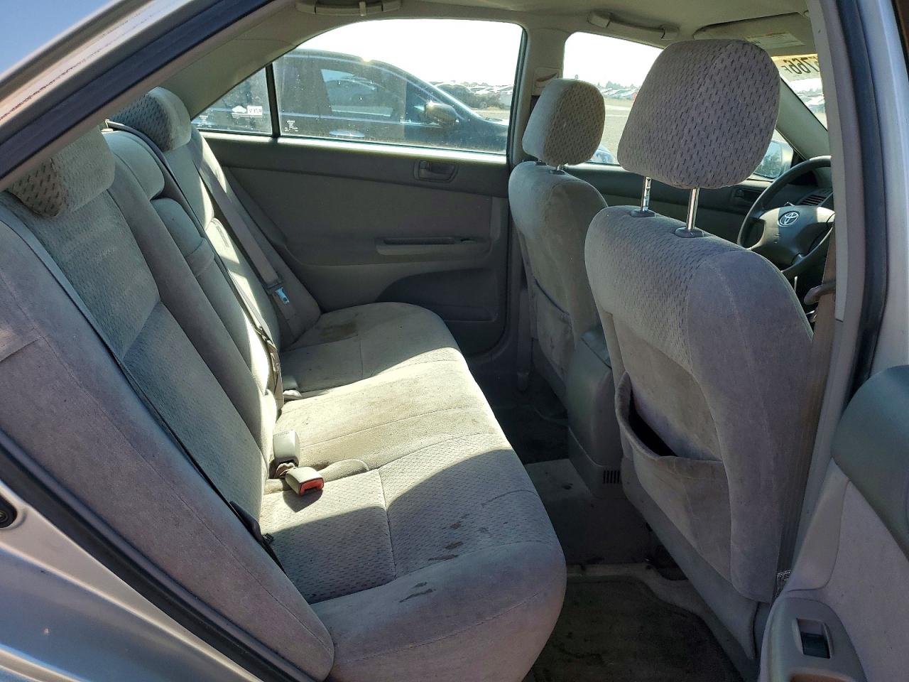 2004 Toyota Camry Le Silver vin: 4T1BE32K54U814939