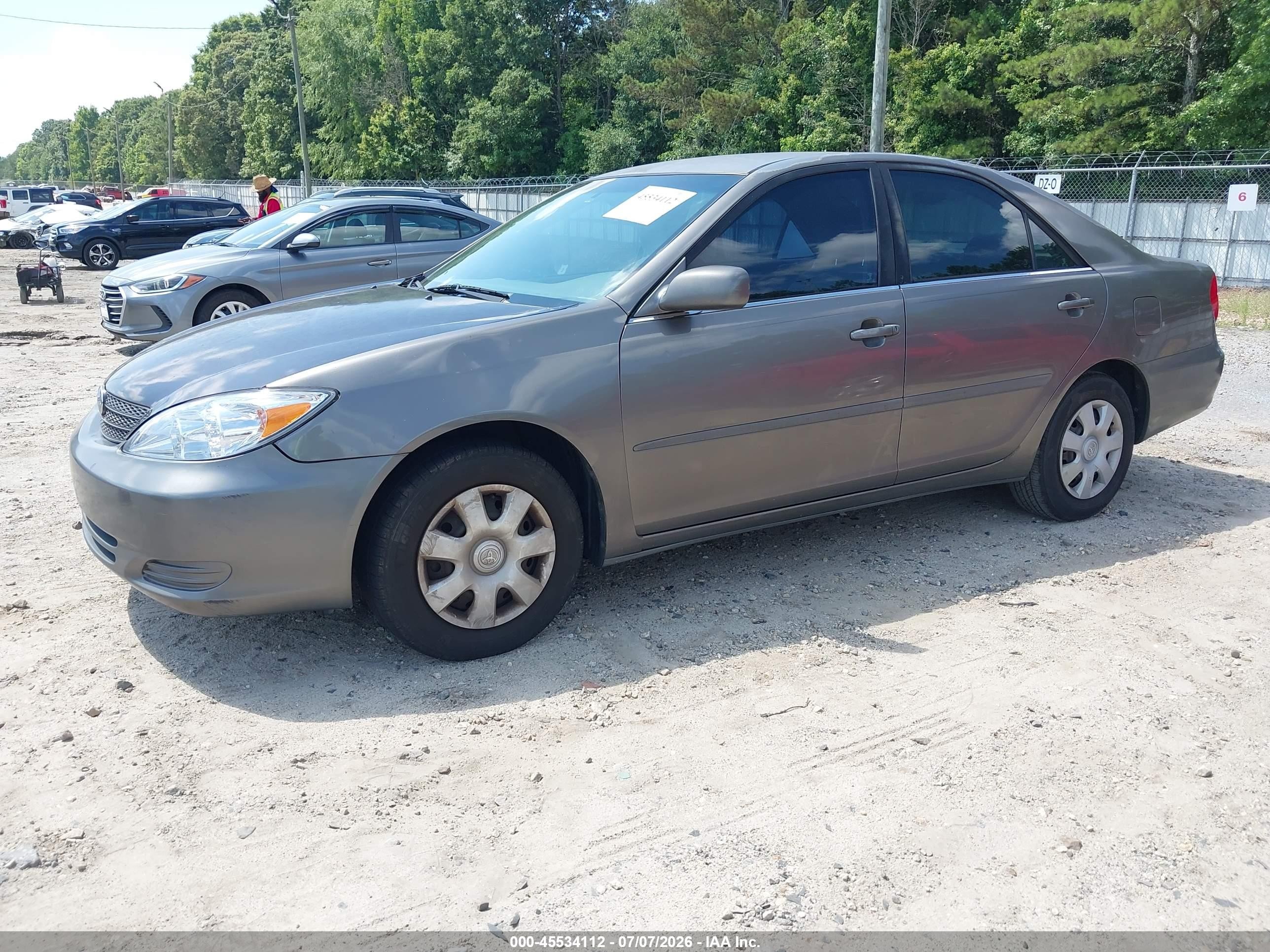 2004 Toyota Camry Le Gray vin: 4T1BE32K54U841218