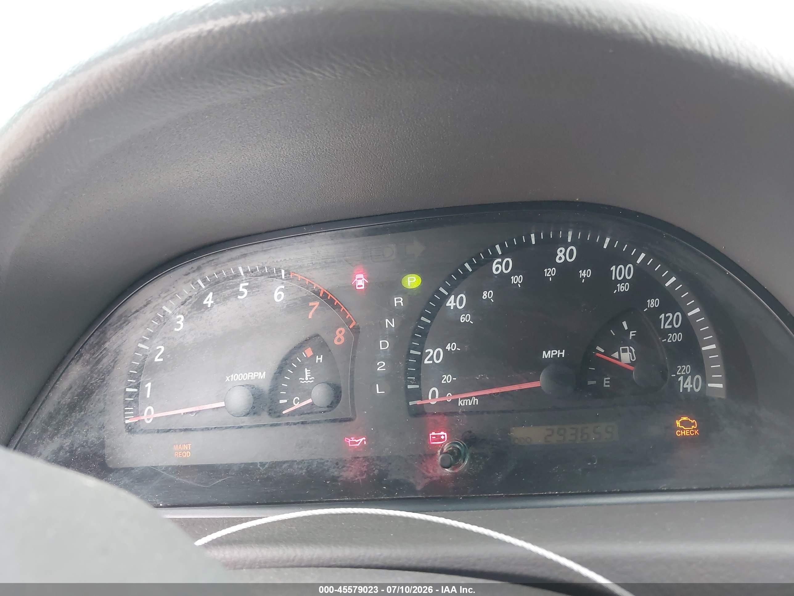 2004 Toyota Camry Le Silver vin: 4T1BE32K54U890418