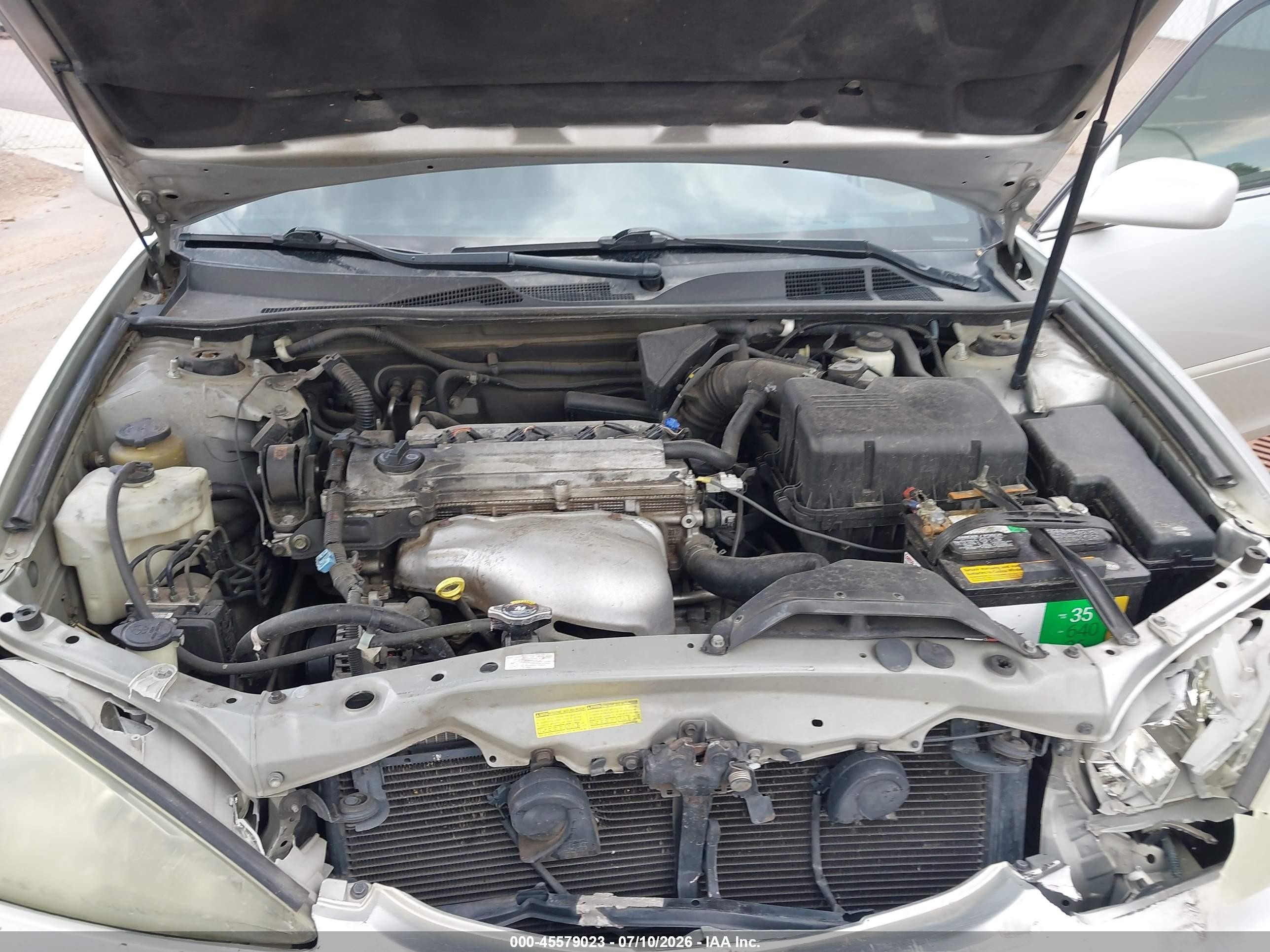 2004 Toyota Camry Le Silver vin: 4T1BE32K54U890418