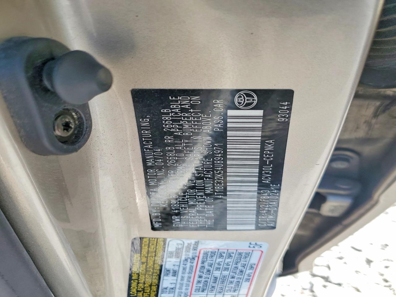 2004 Toyota Camry Le Tan vin: 4T1BE32K54U894971