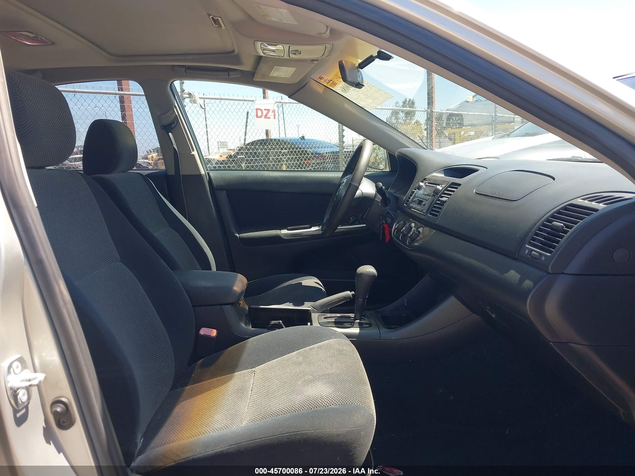 2004 Toyota Camry Se Серебряный vin: 4T1BE32K54U912076