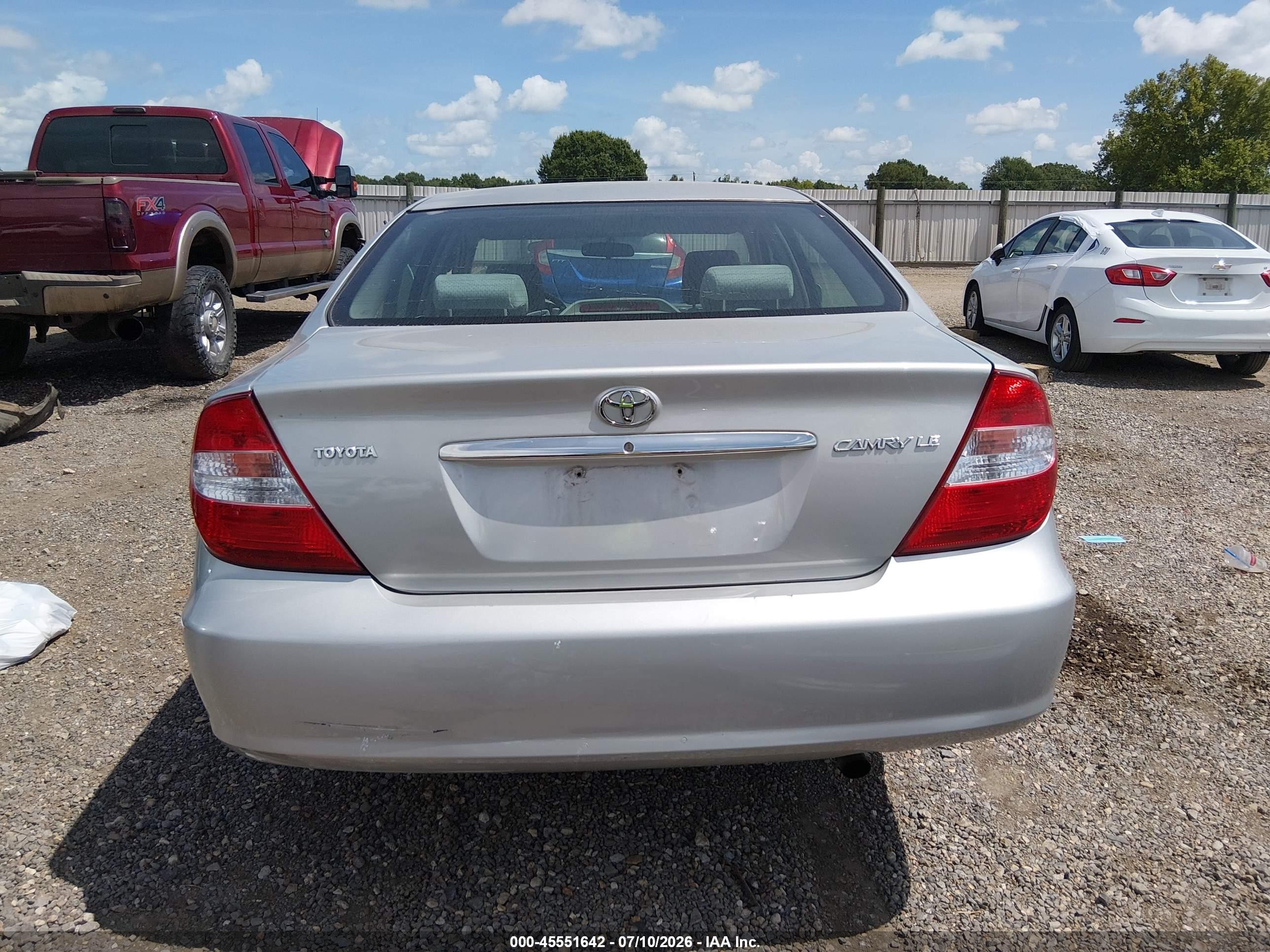 2004 Toyota Camry Le Silver vin: 4T1BE32K54U914832