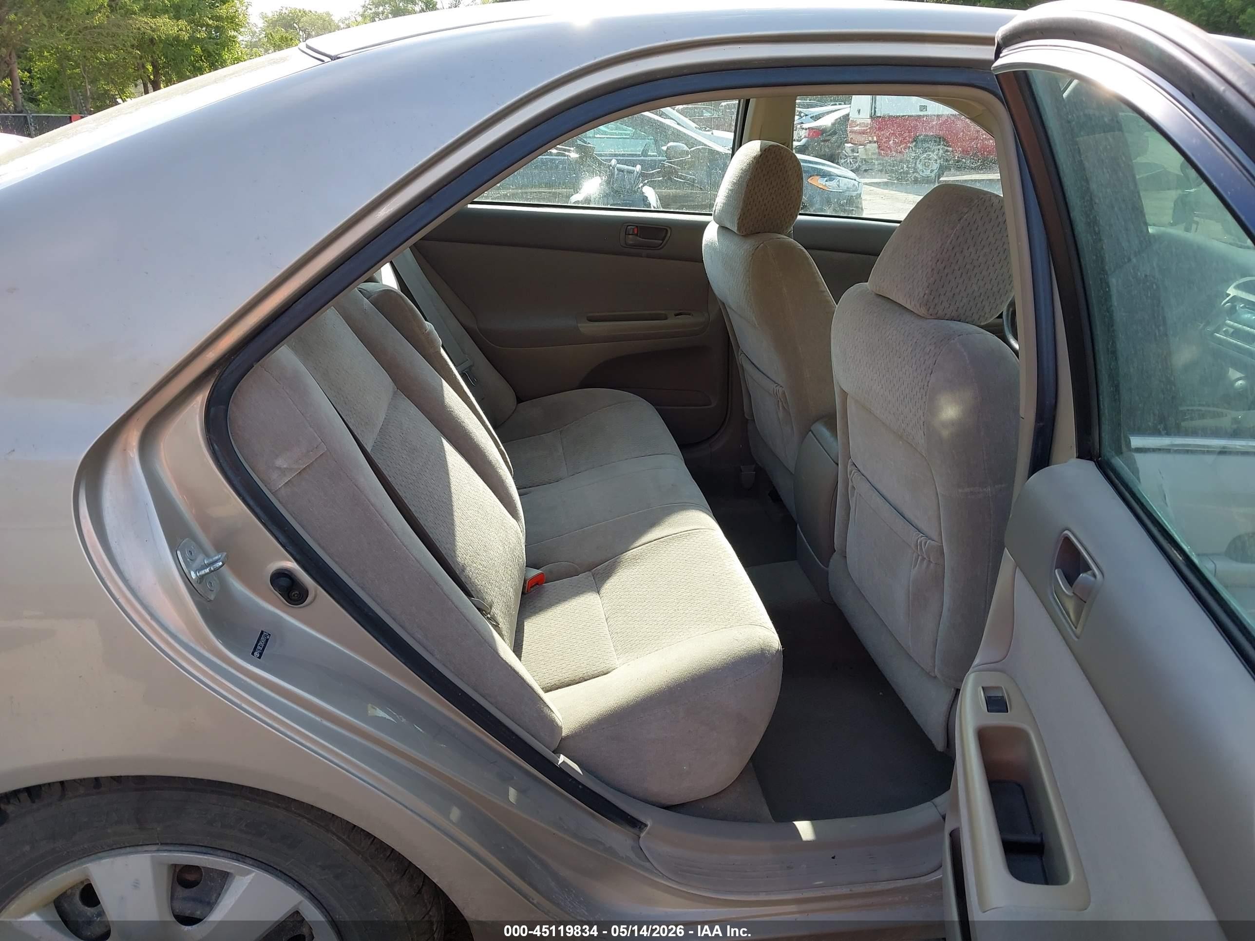 2004 Toyota Camry Le Champagne vin: 4T1BE32K54U917116