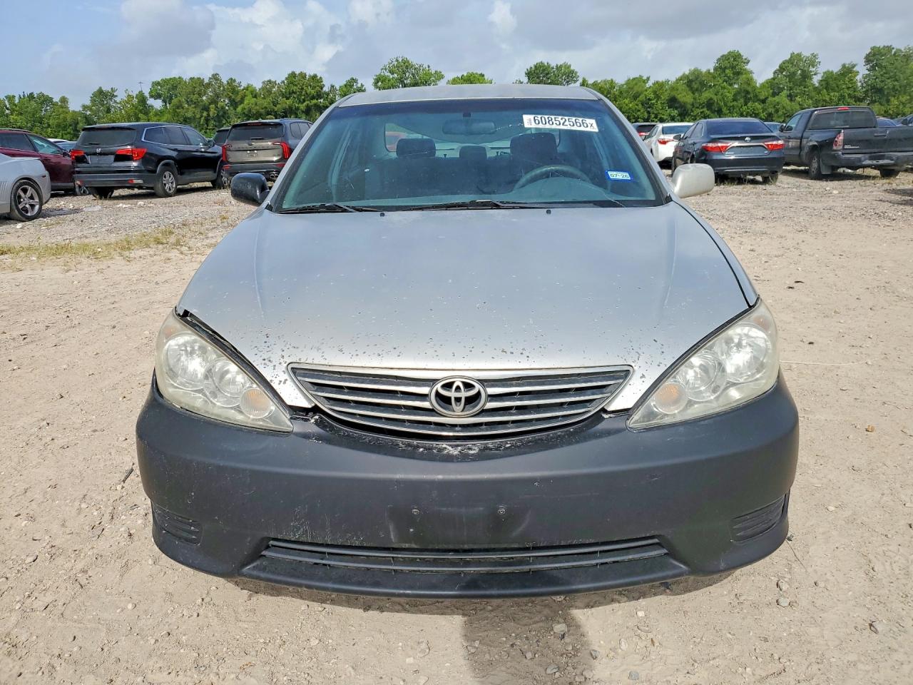 2005 Toyota Camry Le Silver vin: 4T1BE32K55U008536