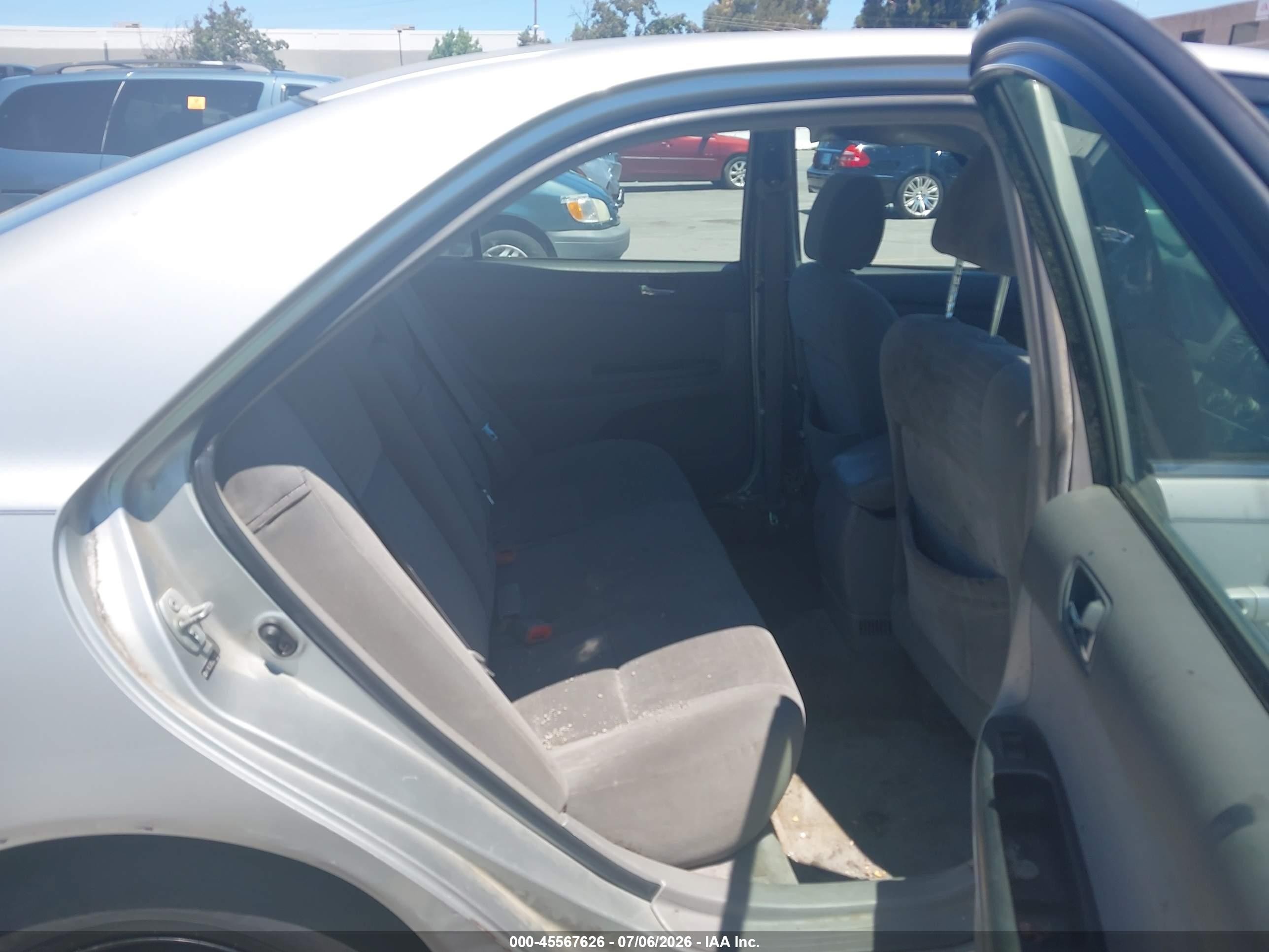 2005 Toyota Camry Std Silver vin: 4T1BE32K55U009413