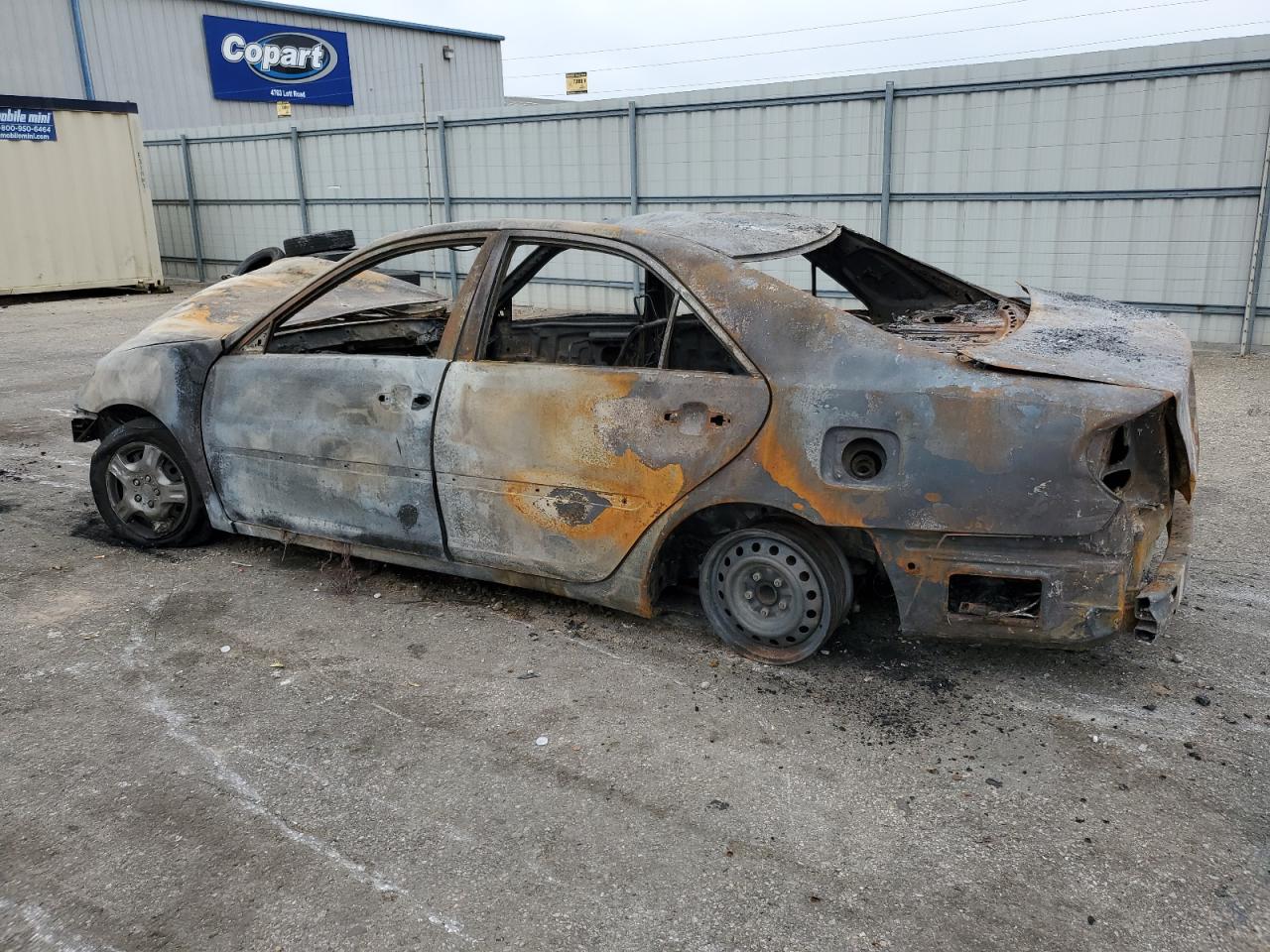 2005 Toyota Camry Le Burn vin: 4T1BE32K55U023876