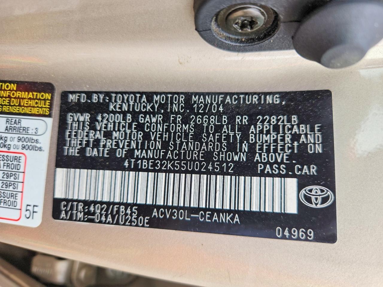 2005 Toyota Camry Le Золотой vin: 4T1BE32K55U024512