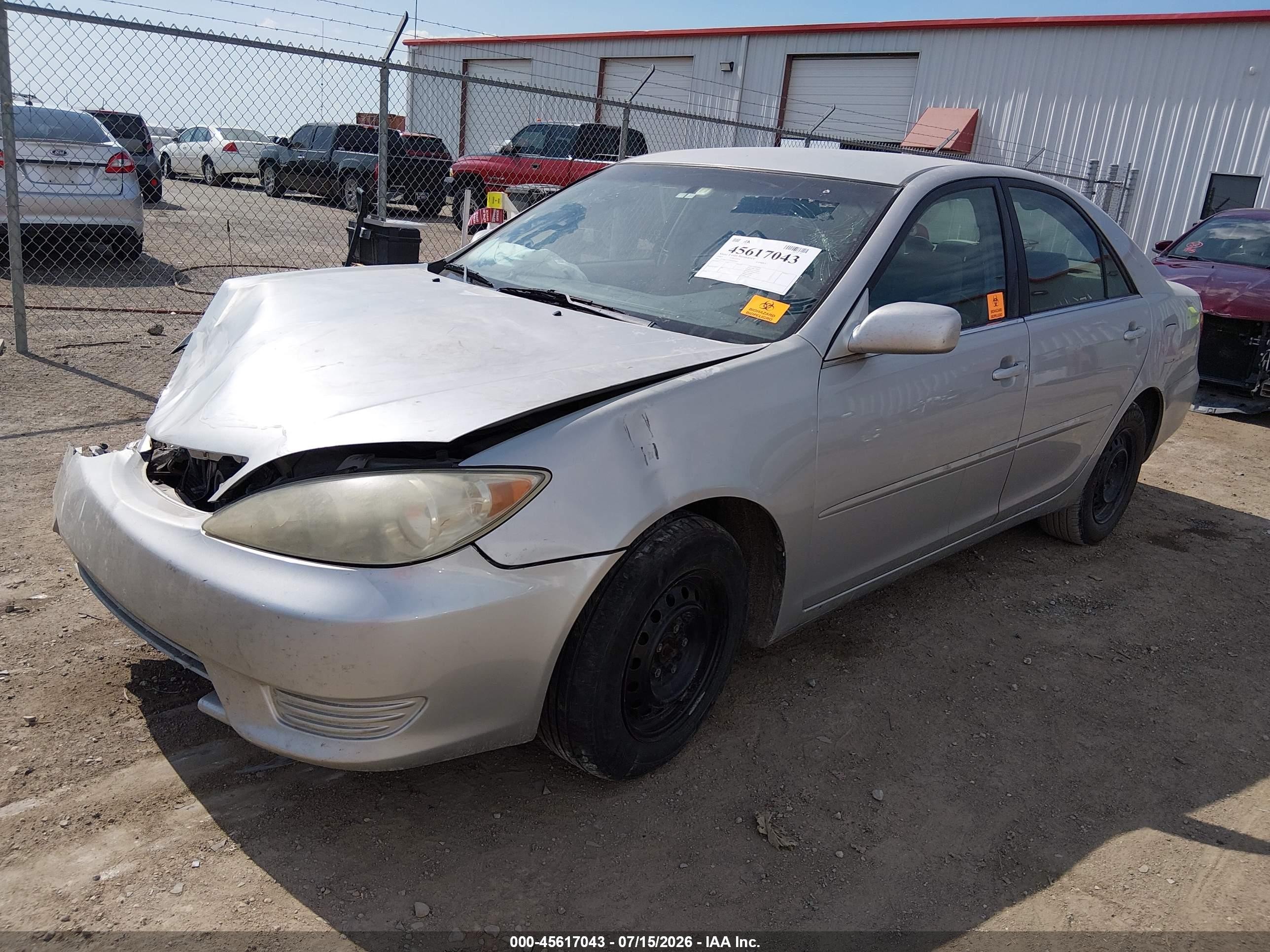 2005 Toyota Camry Le Gray vin: 4T1BE32K55U045926