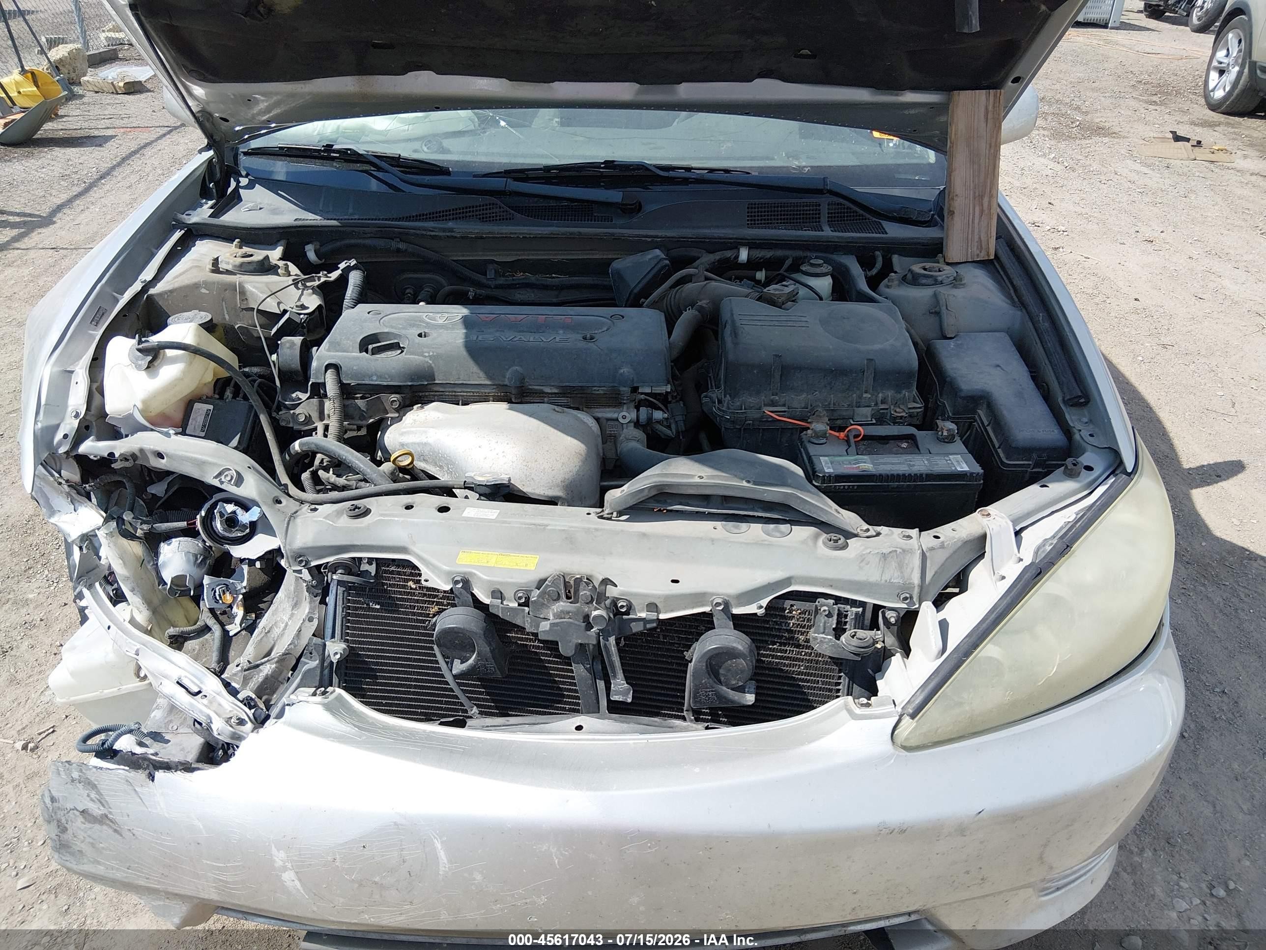 2005 Toyota Camry Le Gray vin: 4T1BE32K55U045926