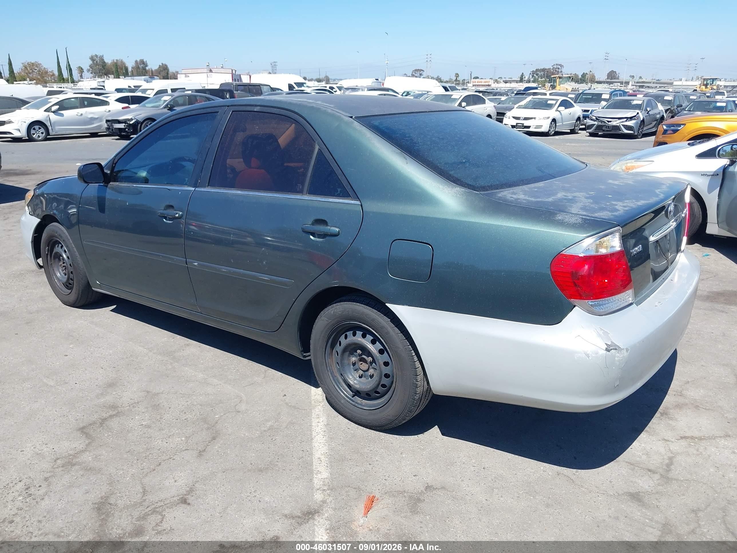 2005 Toyota Camry Le Green vin: 4T1BE32K55U054058