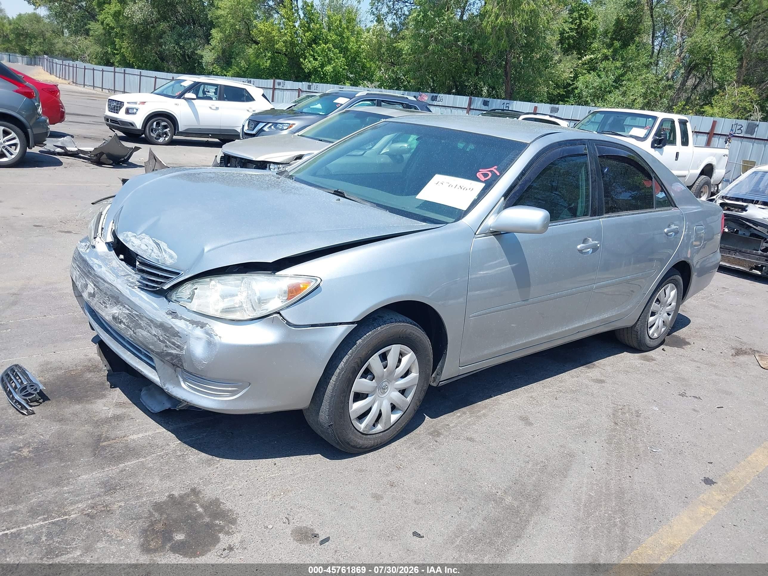 2005 Toyota Camry Le Gray vin: 4T1BE32K55U073483