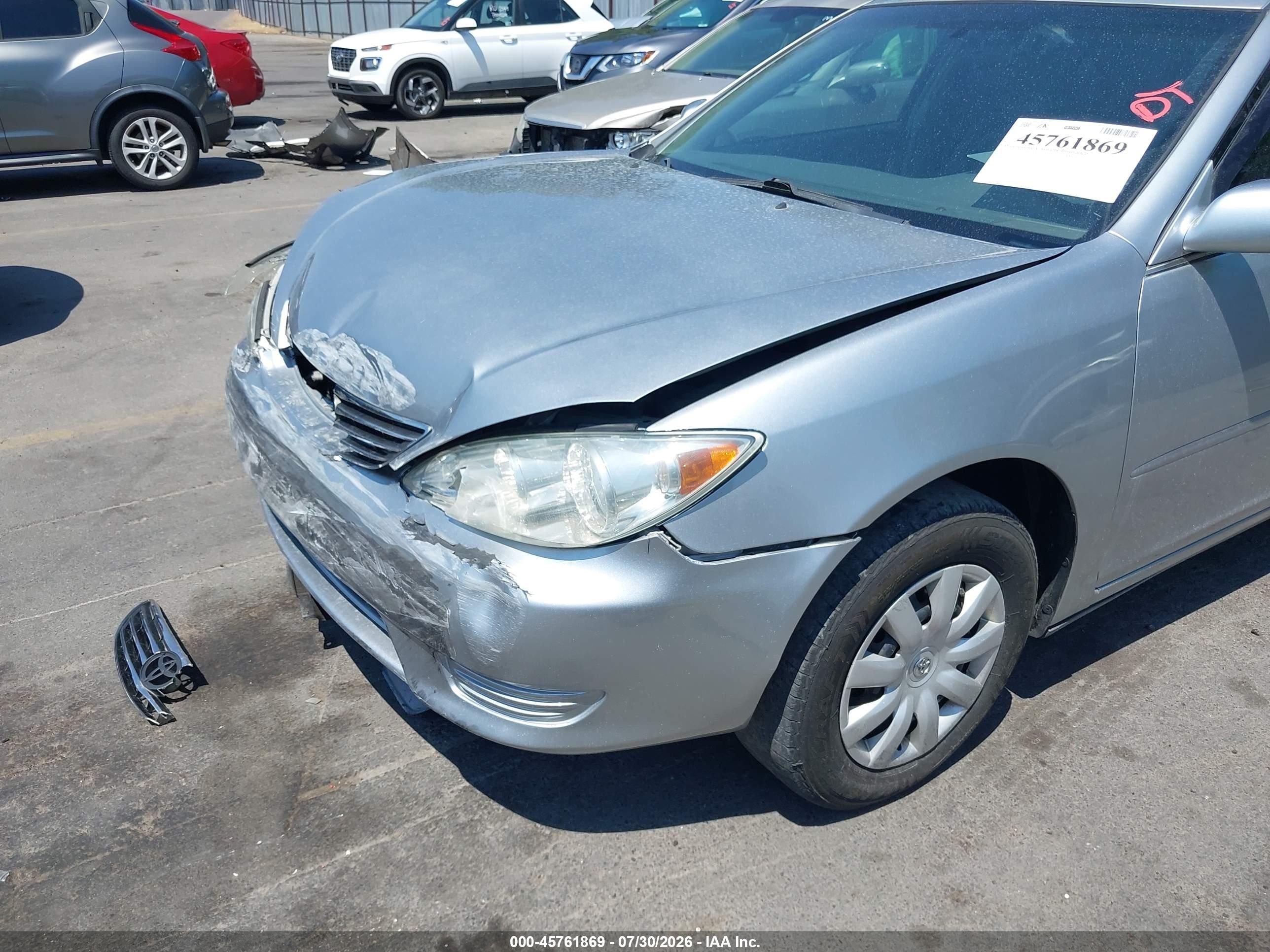 2005 Toyota Camry Le Gray vin: 4T1BE32K55U073483