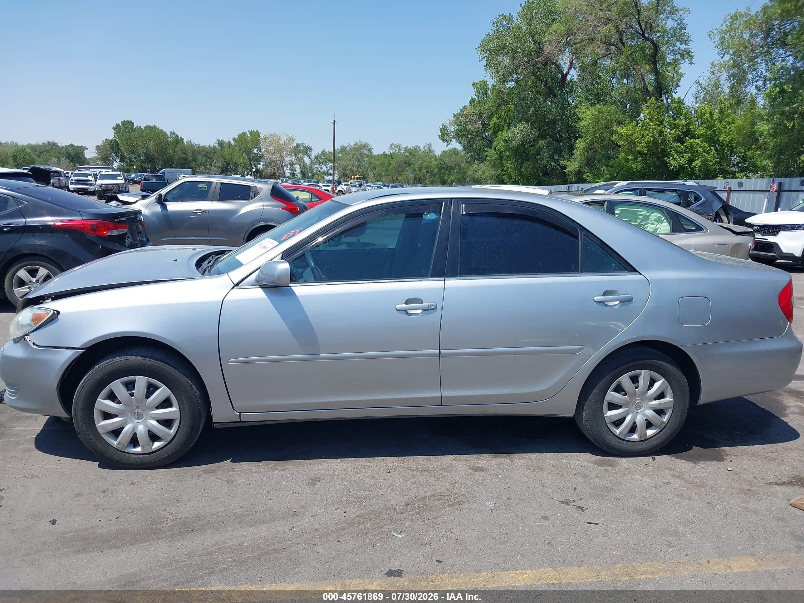 2005 Toyota Camry Le Gray vin: 4T1BE32K55U073483
