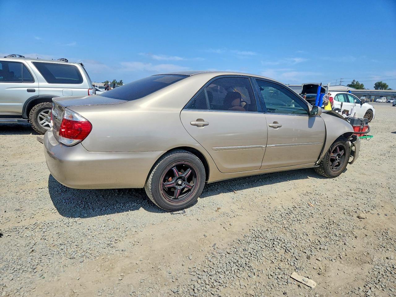 2005 Toyota Camry Xle Золотой vin: 4T1BE32K55U073791