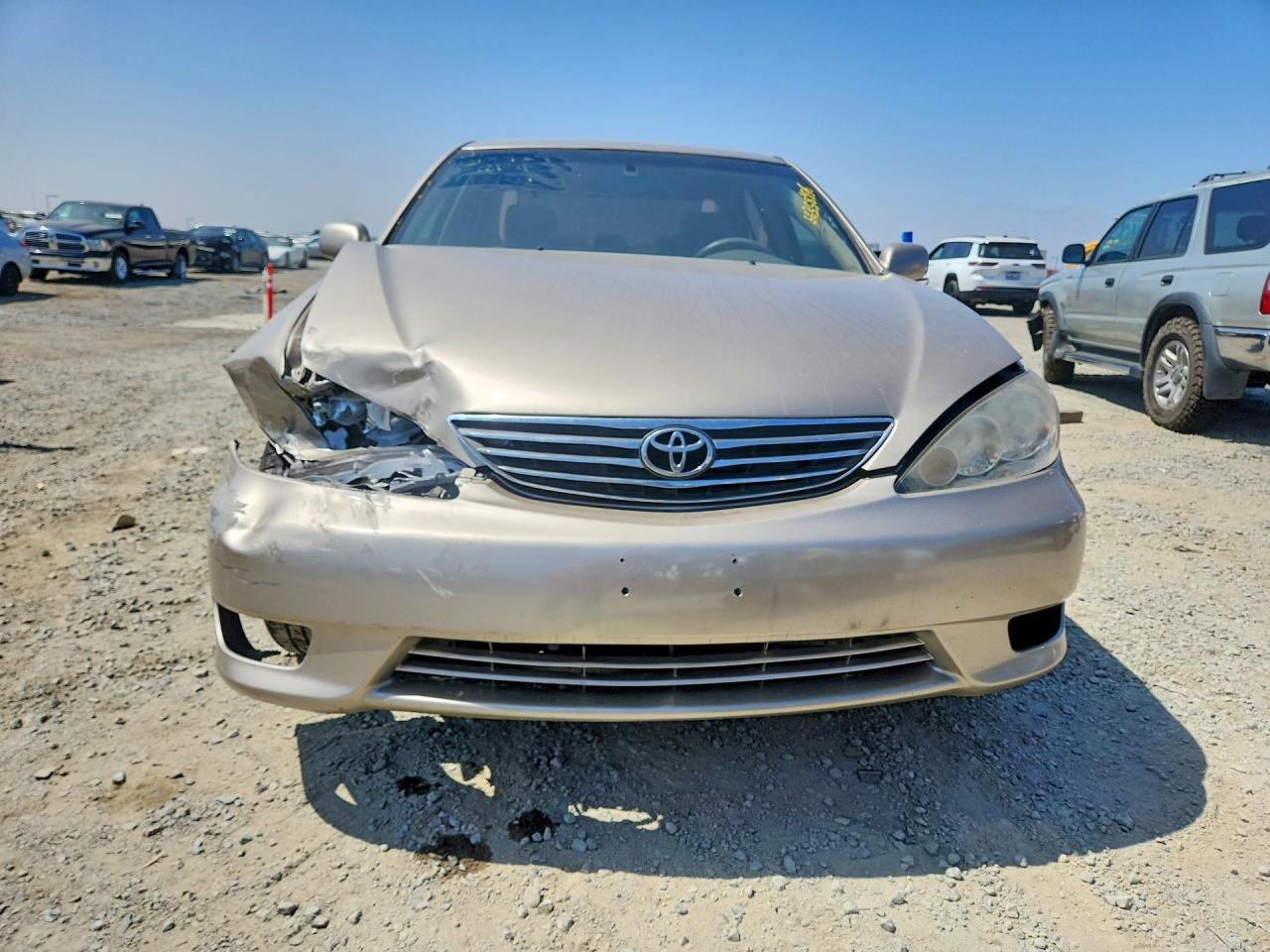 2005 Toyota Camry Xle Золотой vin: 4T1BE32K55U073791